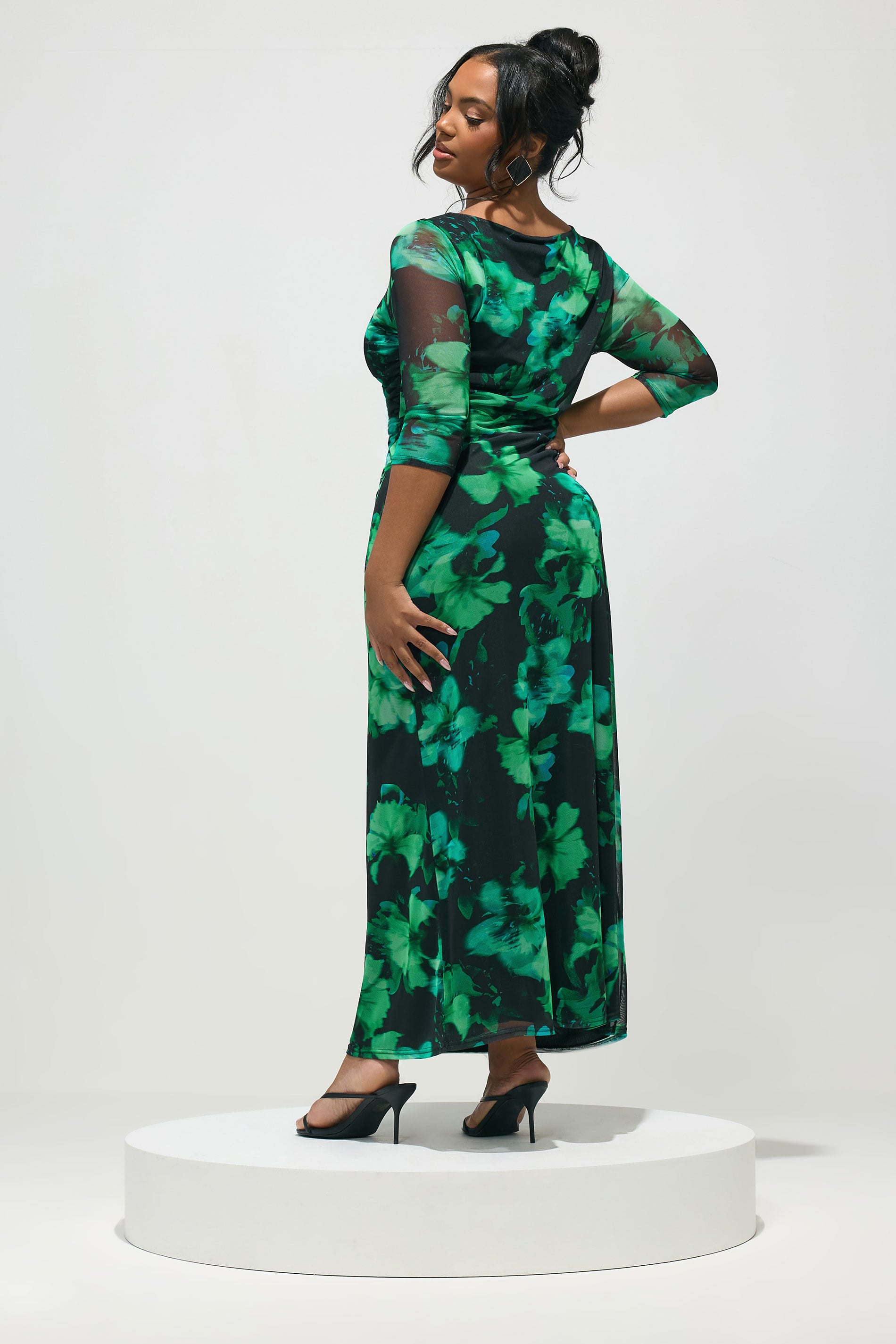 YOURS LONDON Plus Size Black & Green Abstract Mesh Maxi Dress | Yours Clothing 2