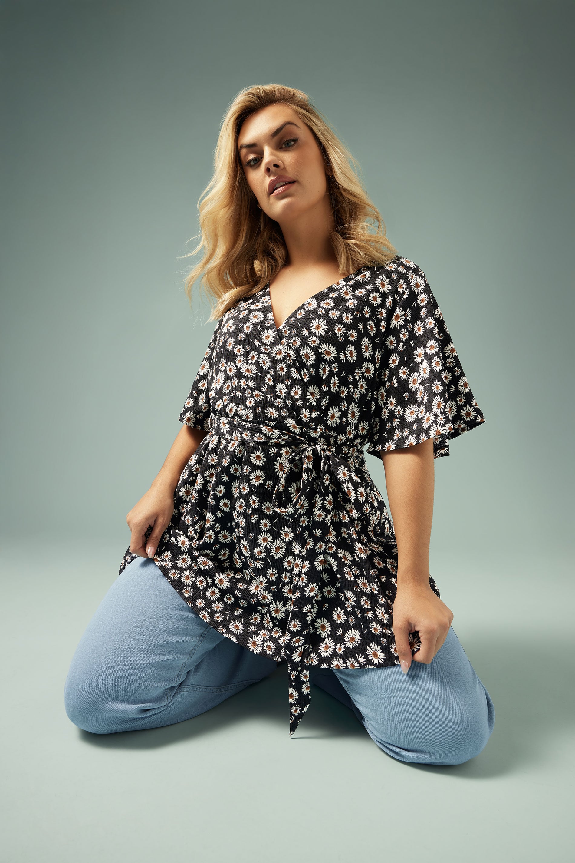 YOURS Plus Size Black Daisy Print Textured Wrap Top | Yours Clothing 4