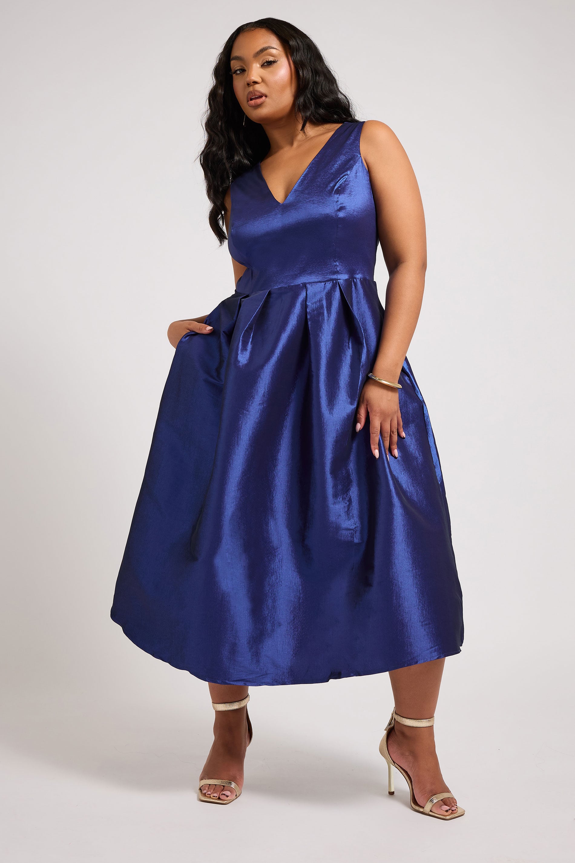 YOURS LONDON Plus Size Navy Blue Pleated V-Neck Midi Dress | Yours Clothing 1