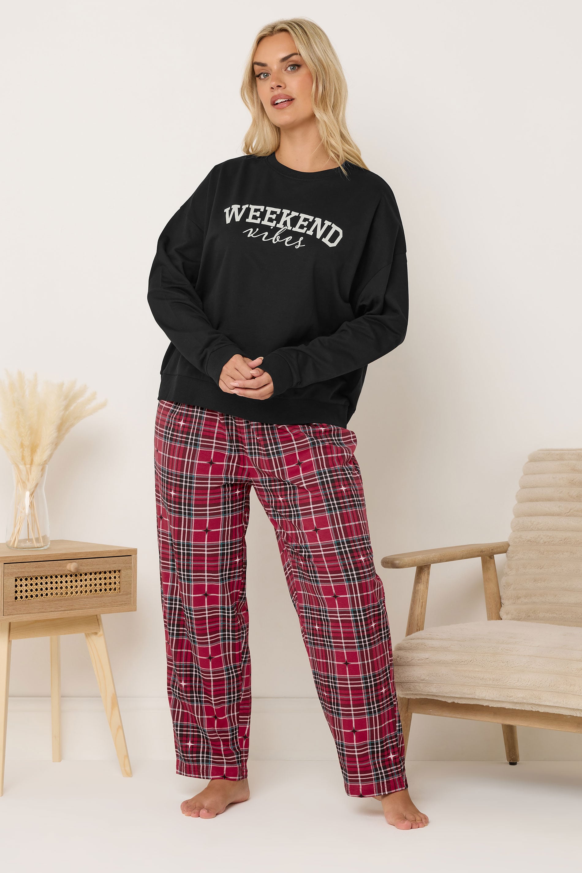 YOURS Plus Size Black 'Weekend Vibes' Sweatshirt Lounge Set | Yours Clothing 3