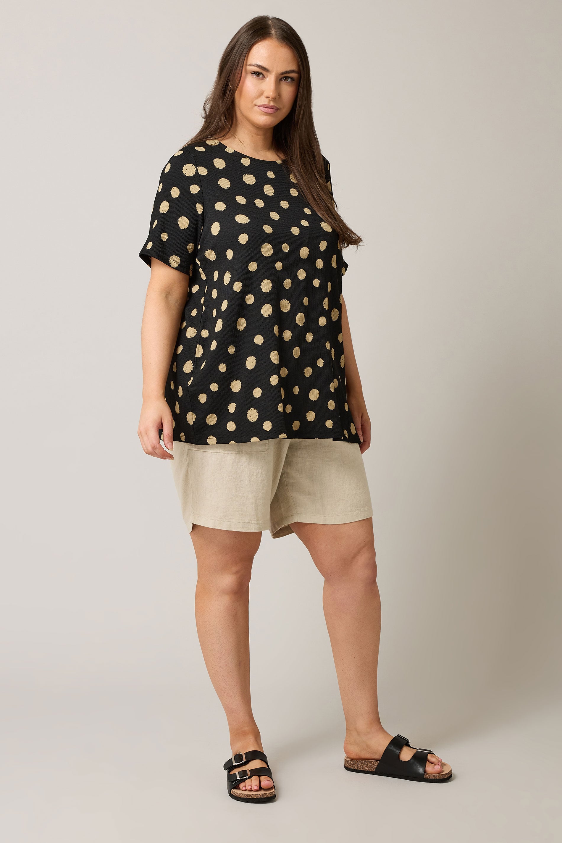 EVANS Plus Size Black Crepe Spot Print Top | Evans 2