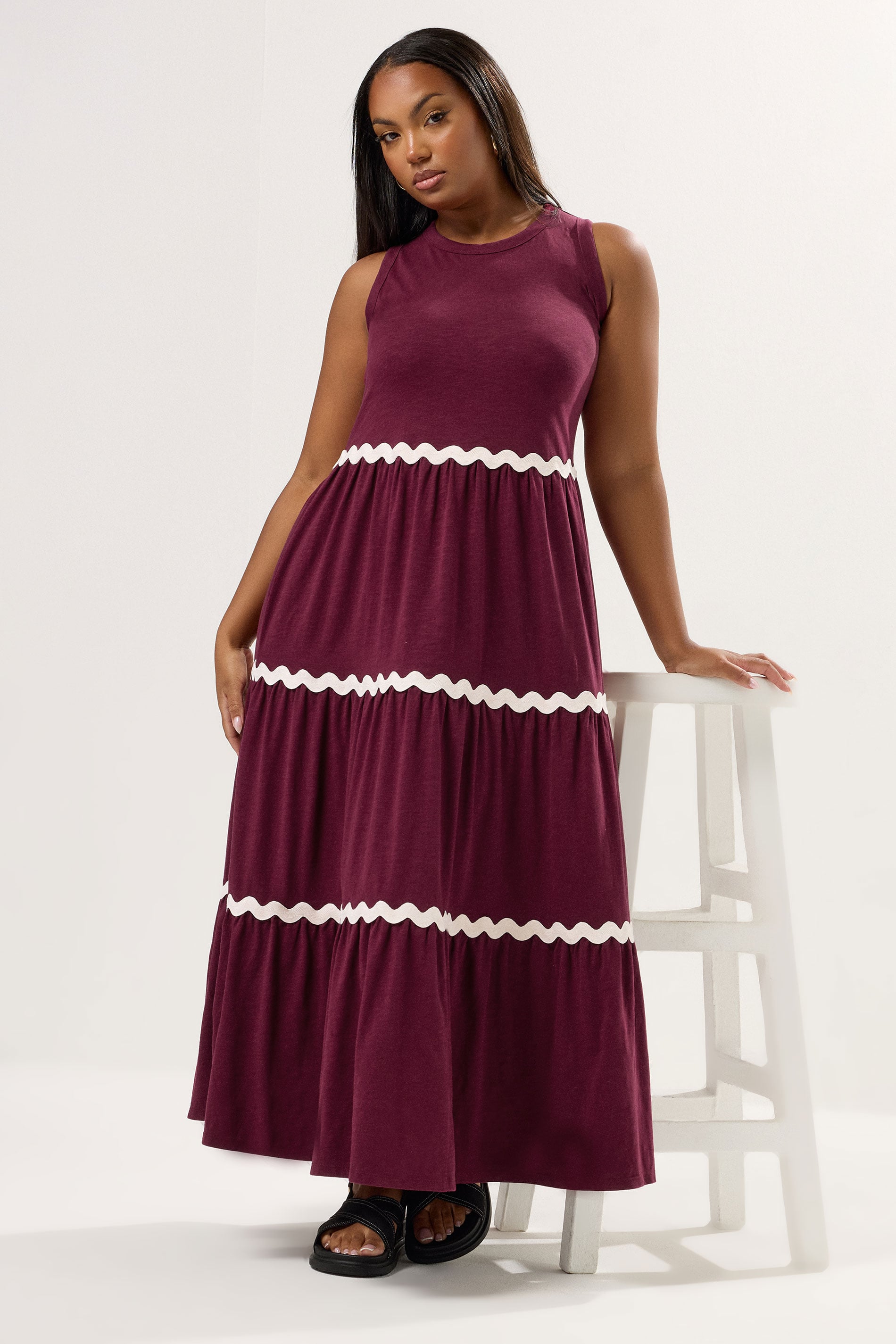 YOURS Plus Size Red Contrast Trim Tiered Maxi Dress | Yours Clothing 3