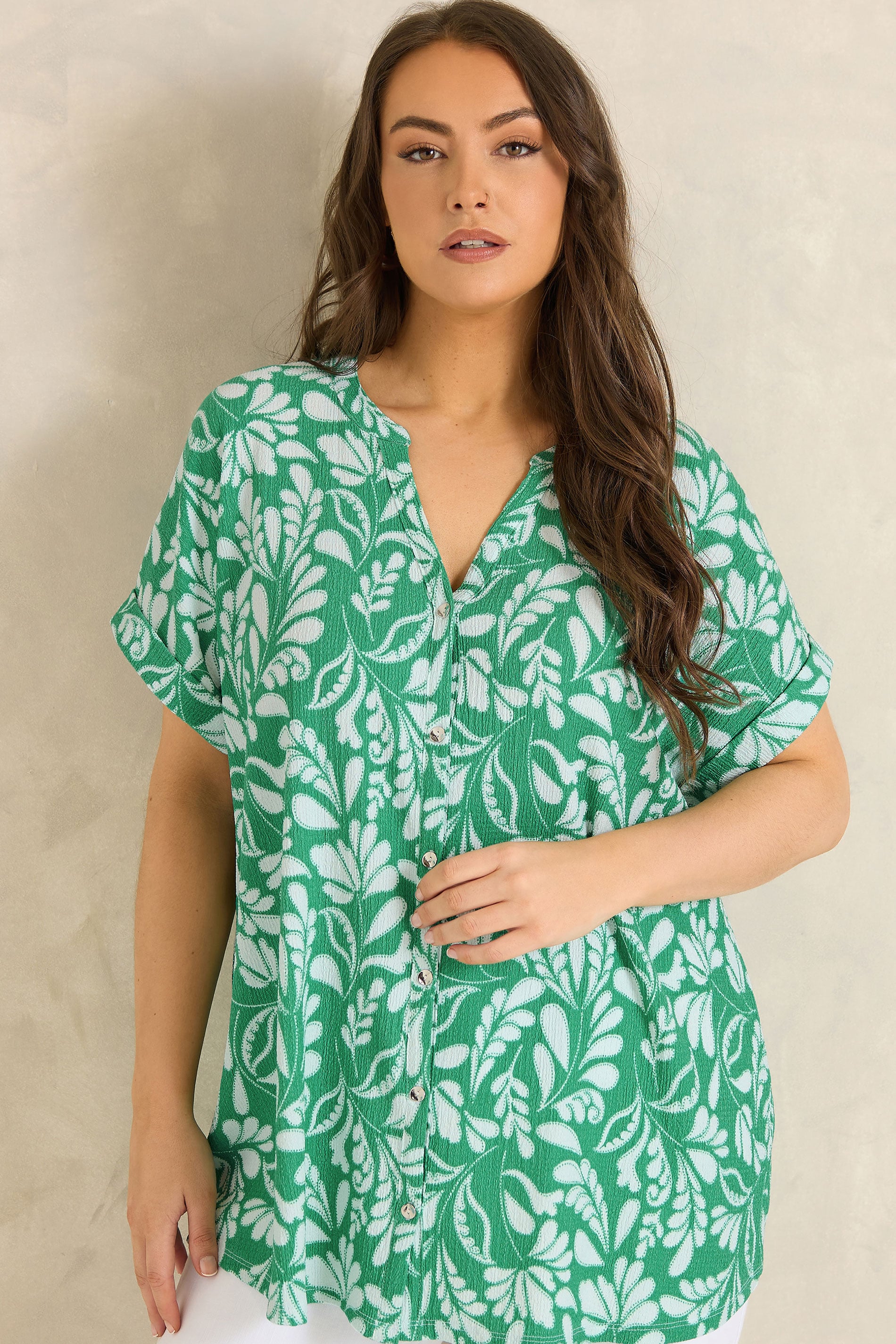 Evans Women's Green Plus Leaf Print Notch Neck Top Size 26-28