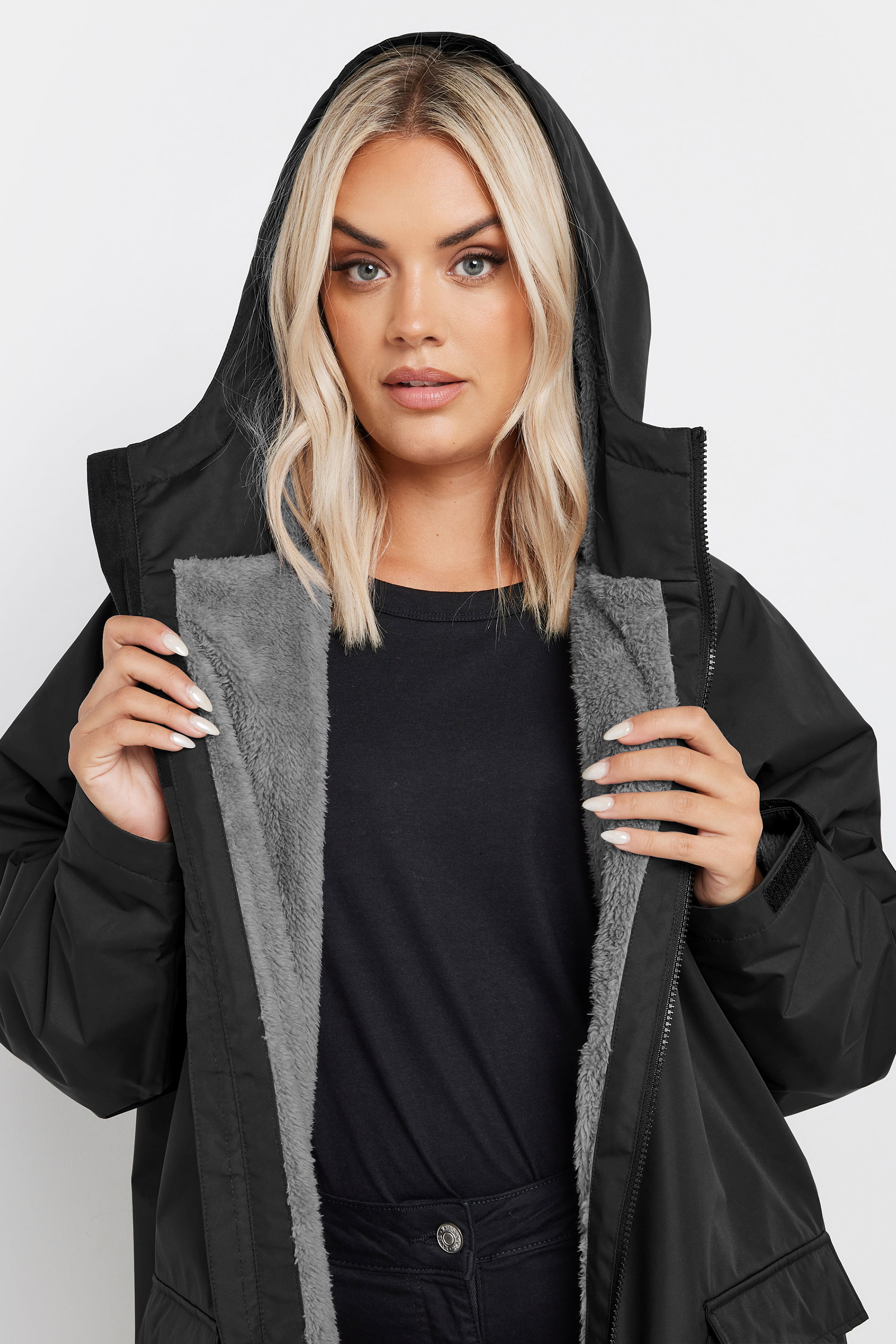 YOURS Plus Size Black Waterproof Fleece Lined Changing Robe | Yours Clothing 4
