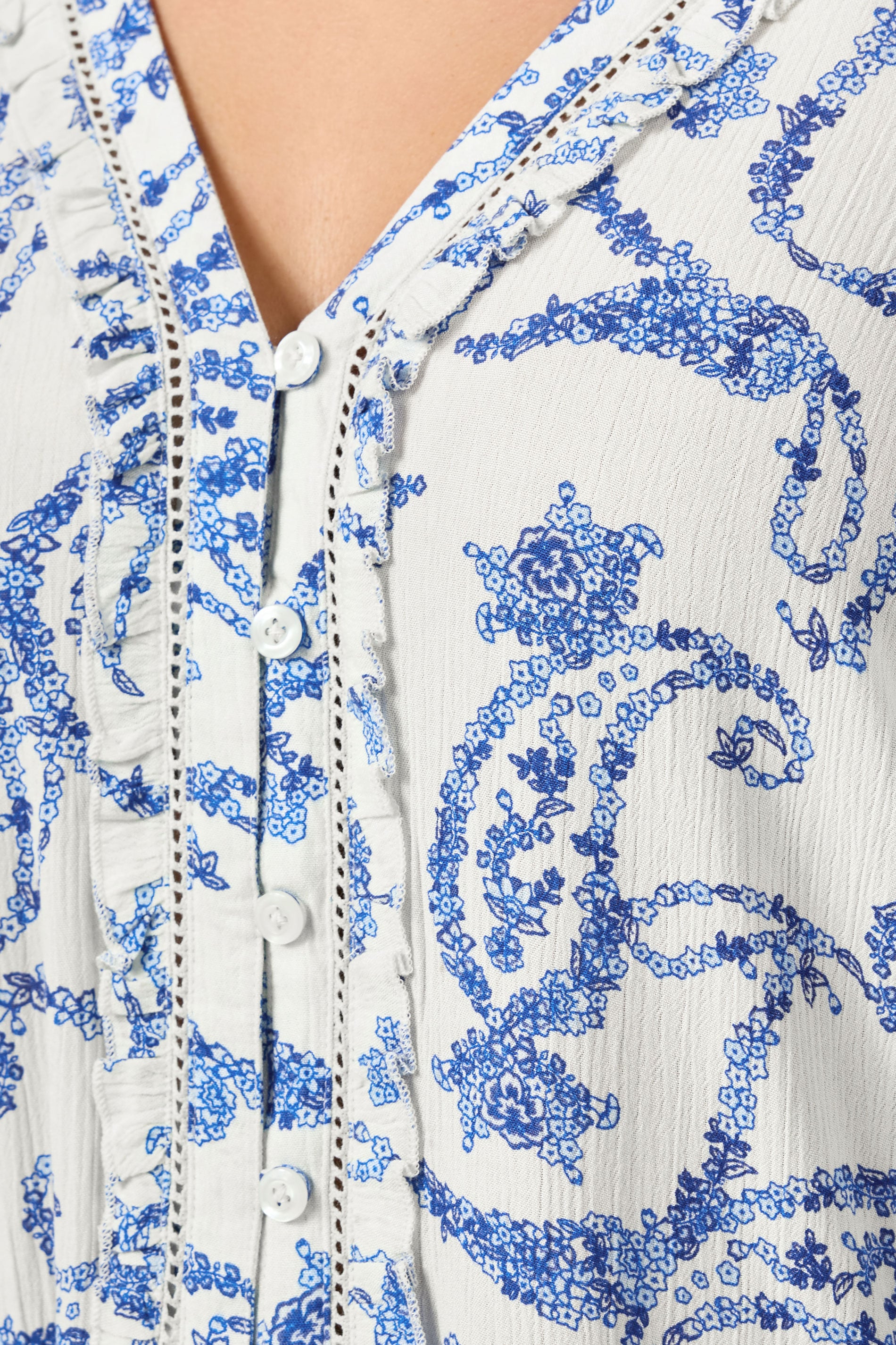 YOURS Plus Size Blue Paisley Print Ruffle Blouse | Yours Clothing 4