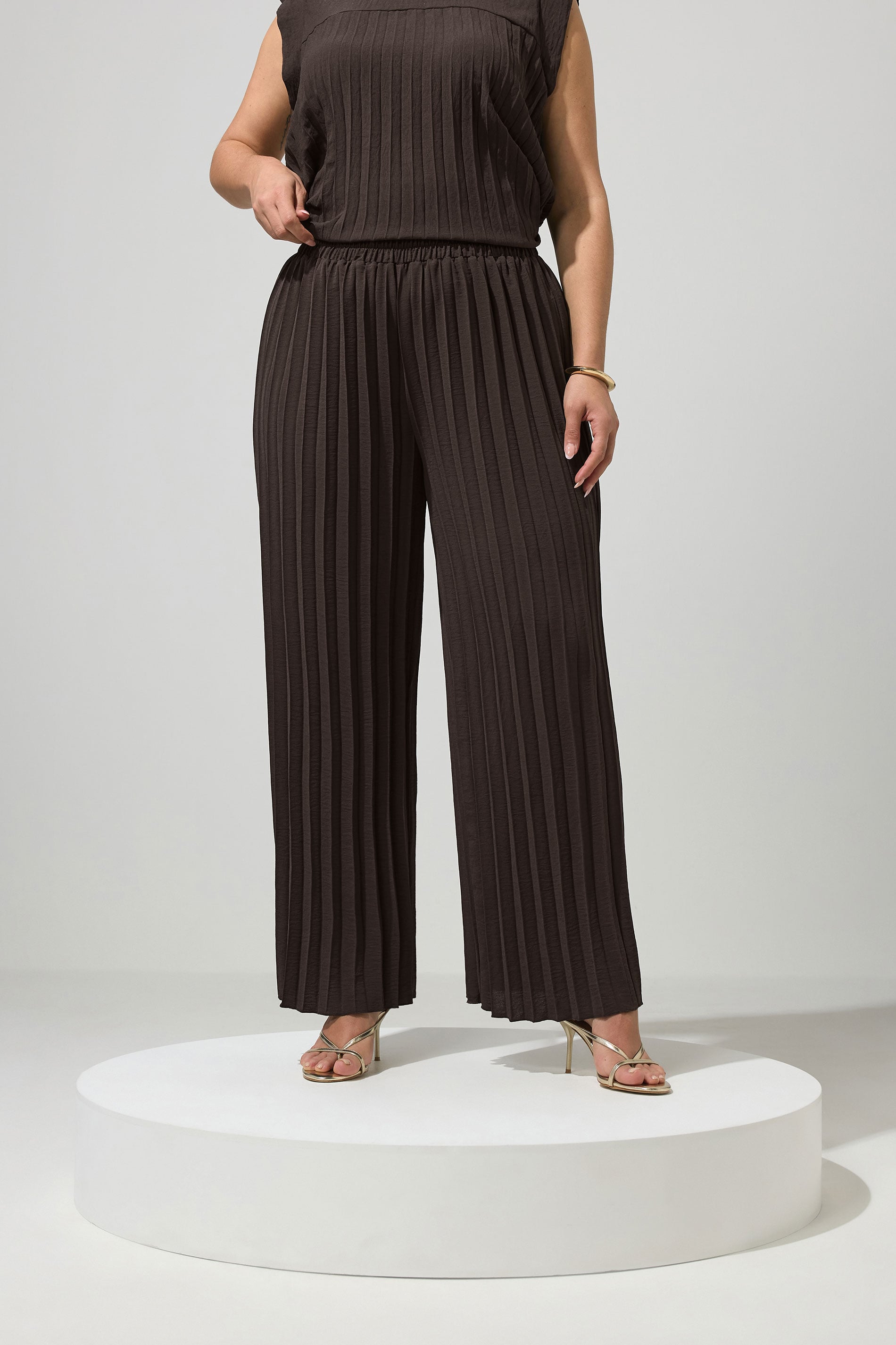YOURS LONDON Plus Size Chocolate Brown Pleated Trousers | Yours Clothing 1