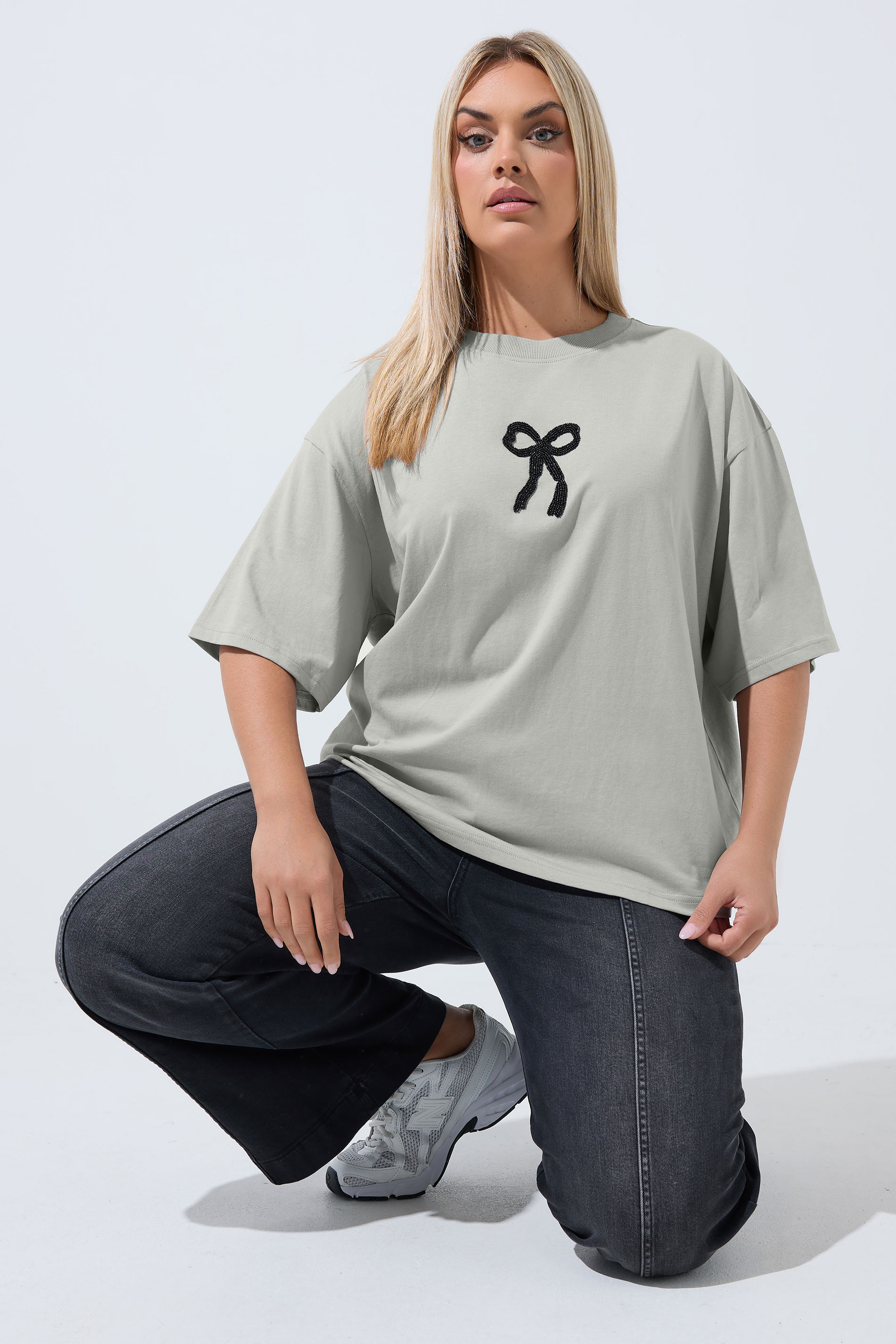LIMITED COLLECTION Plus Size Grey Bow Beaded Top 3