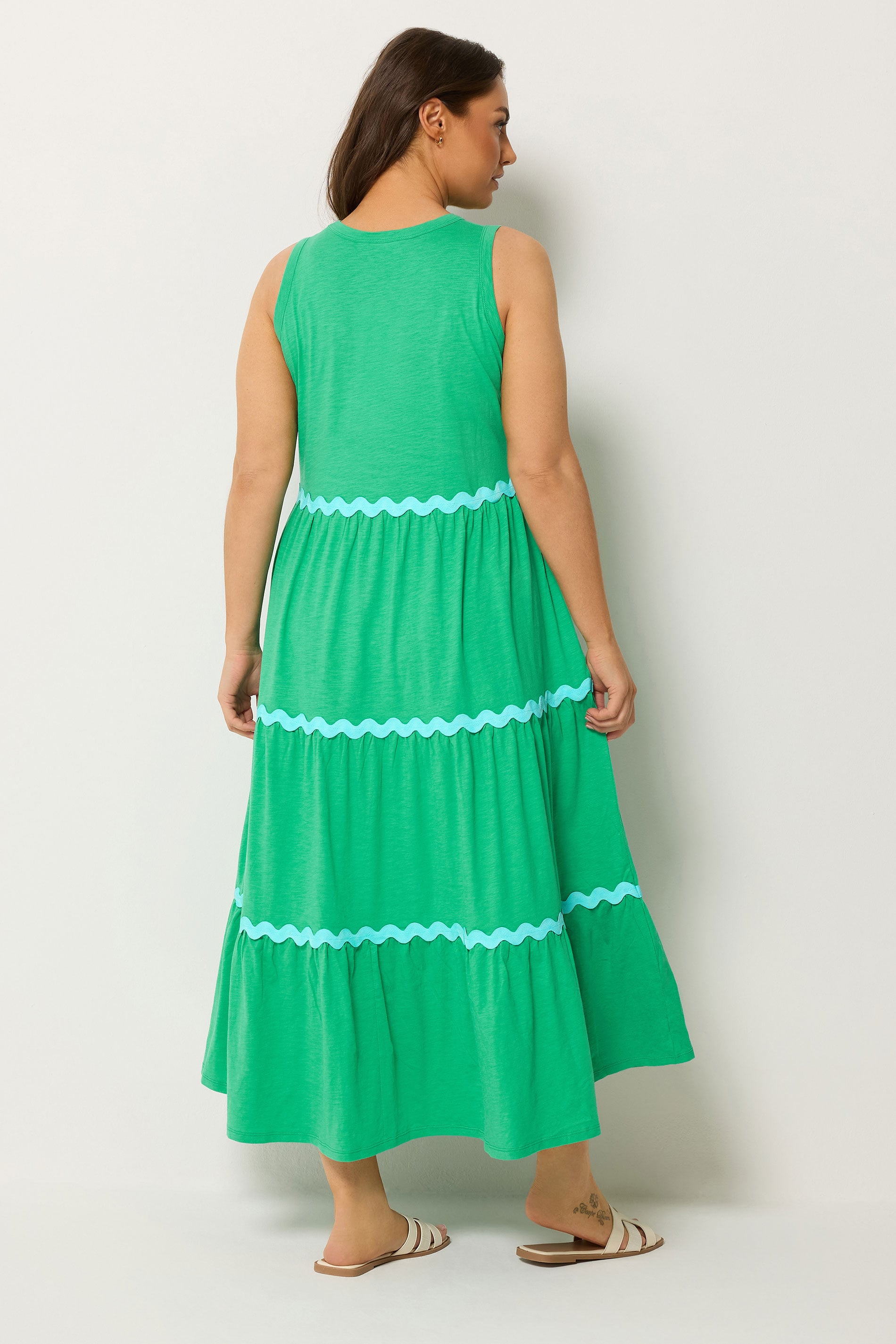 YOURS Plus Size Green Swirl Trim Tiered Maxi Dress | Yours Clothing 4