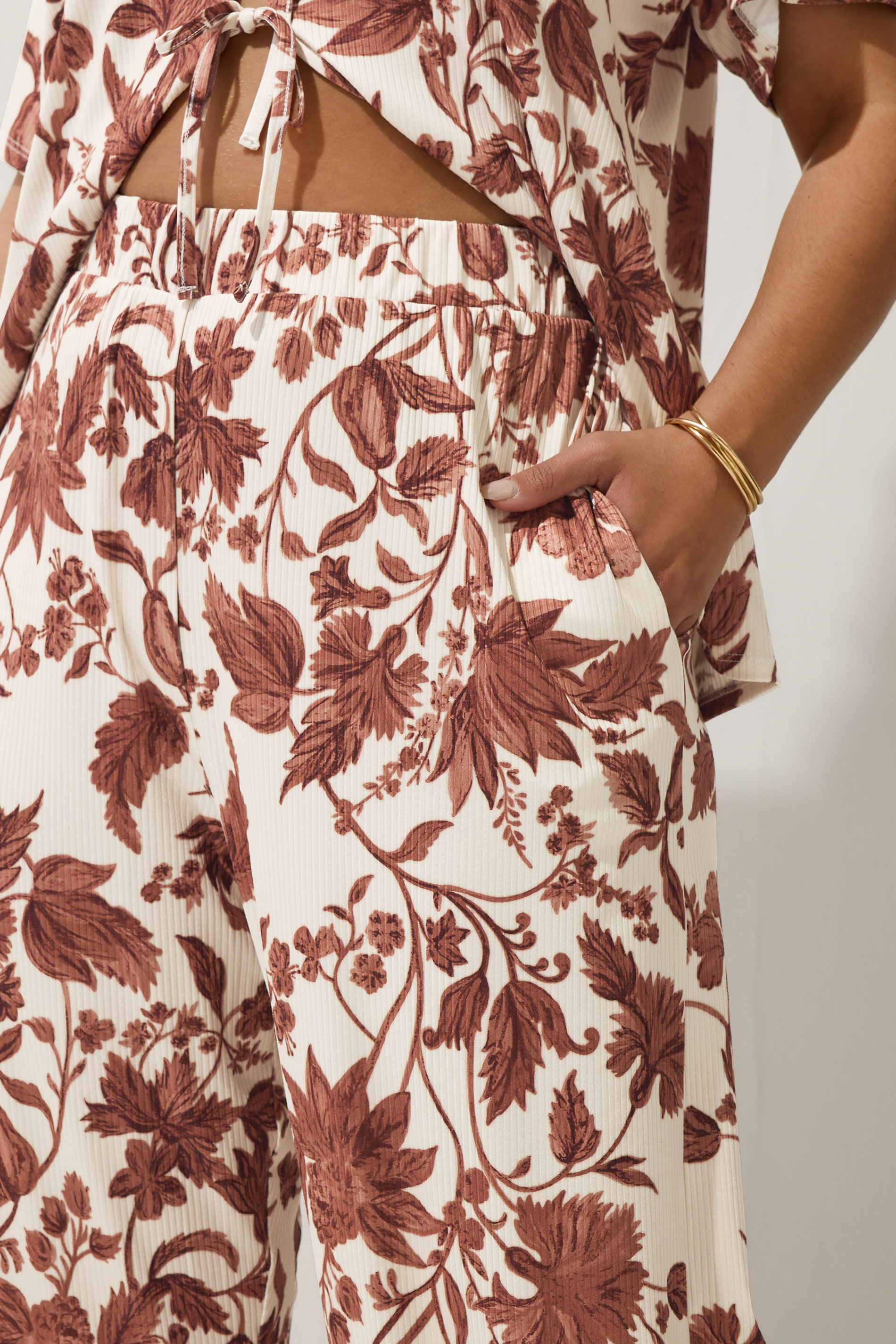  LIMITED COLLECTION Plus Size Brown Floral Wide Leg Trousers | Yours Clothing 4
