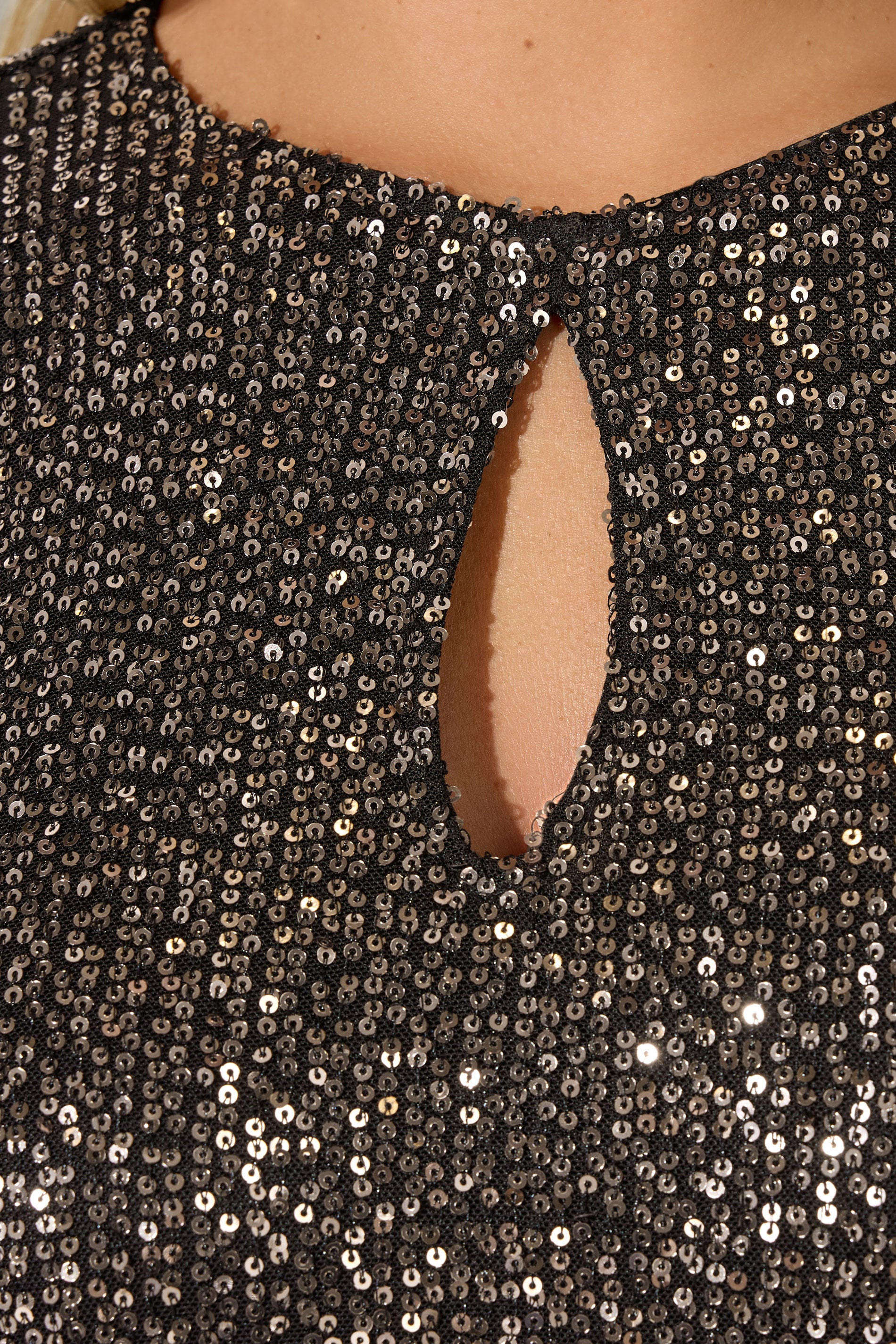 YOURS LONDON Plus Size Gold Sequin Keyhole Top | Yours Clothing 4