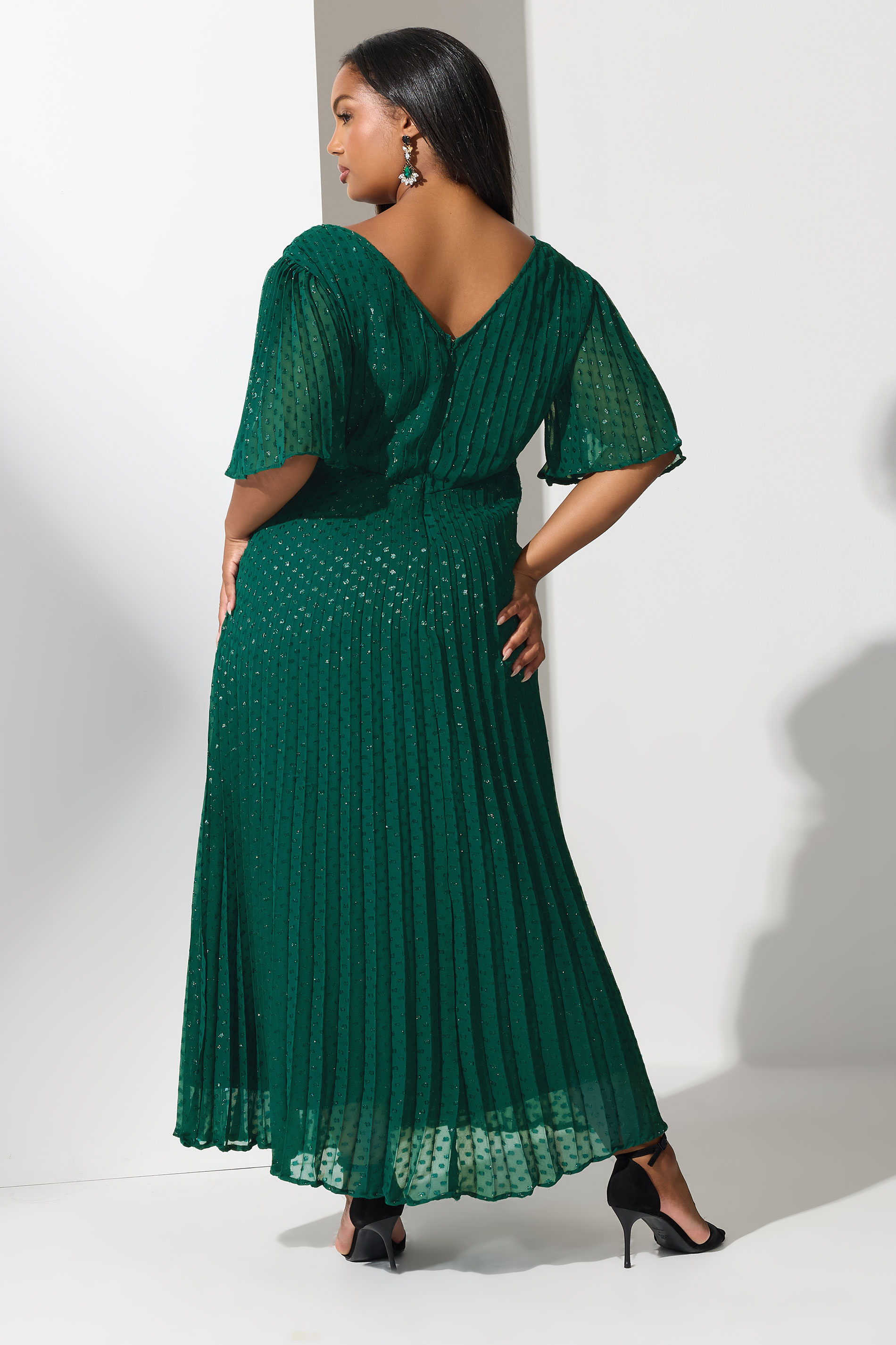 YOURS LONDON Plus Size Green Metallic Dobby Pleated Wrap Dress | Yours Clothing 4