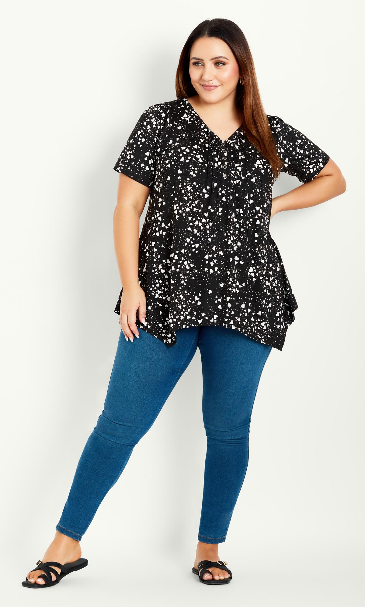 Heart Pintuck Black Top | Evans