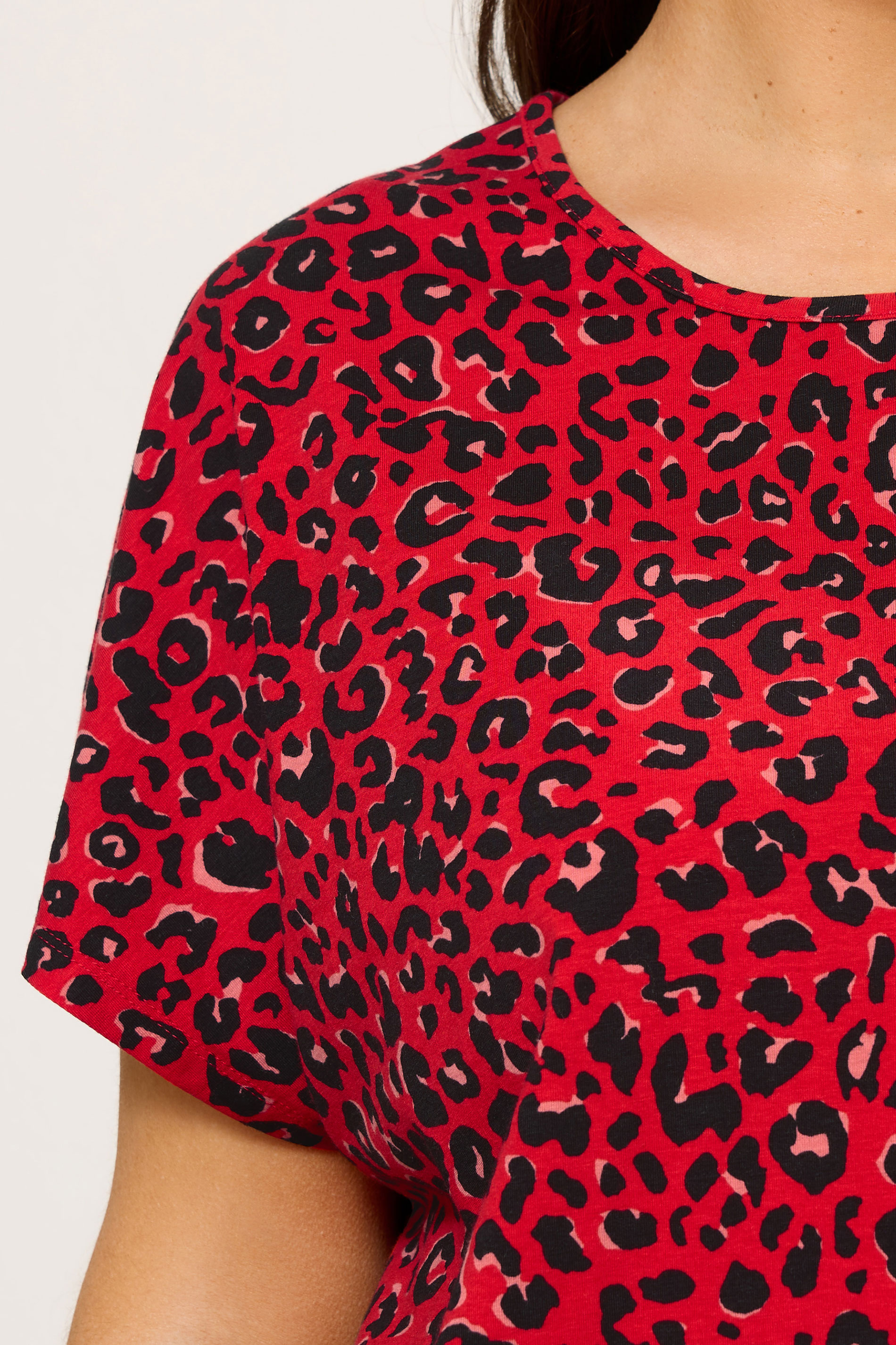YOURS Plus Size Red Leopard Drop Shoulder Top | Yours Clothing 4