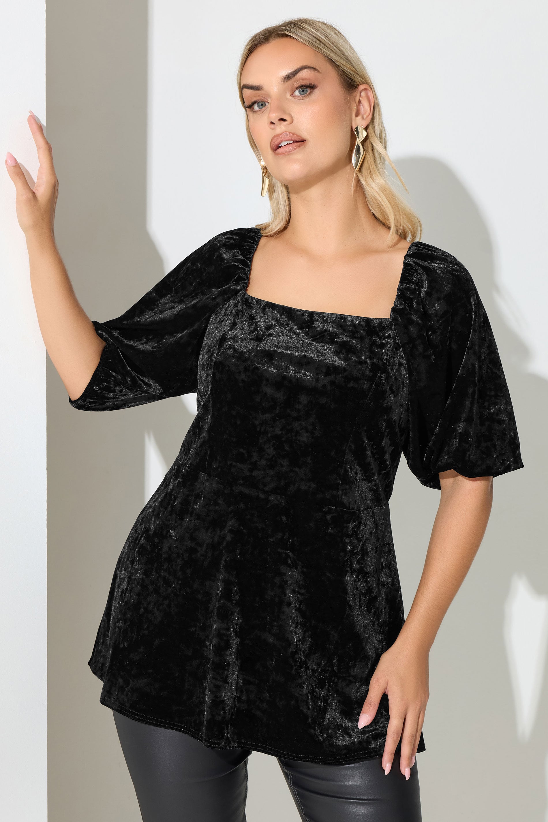 YOURS LONDON Plus Size Black Velvet Square Neck Top | Yours Clothing 3