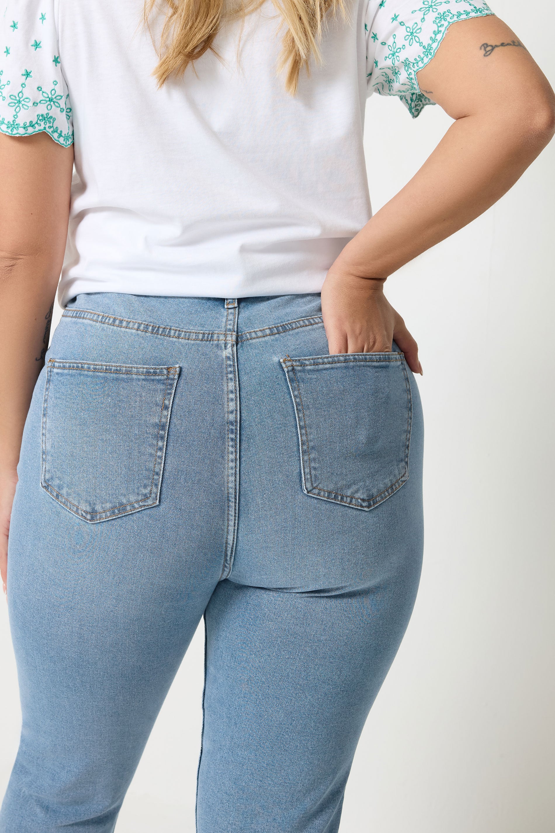 YOURS Plus Size Light Blue Capri AVA Jeans | Yours Clothing 4