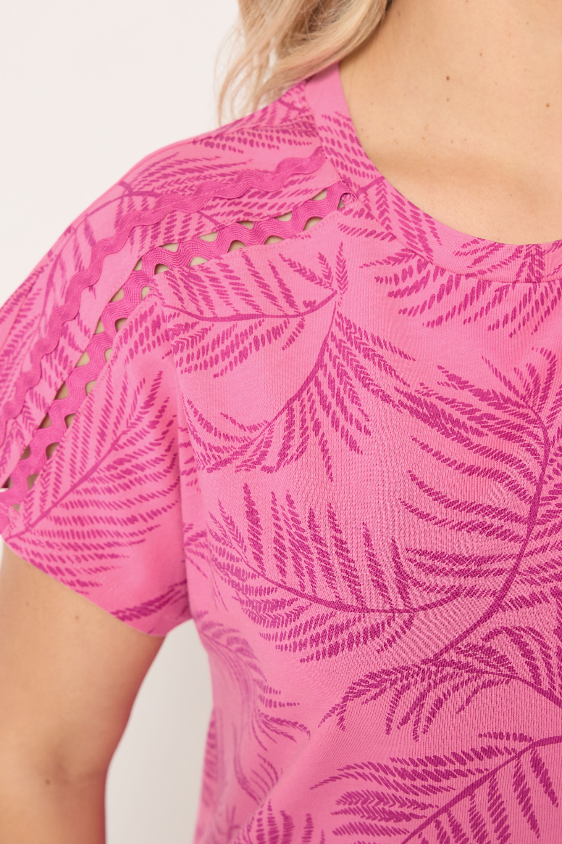 YOURS Plus Size Pink Palm Tree Trim Detail T-Shirt | Yours Clothing 4