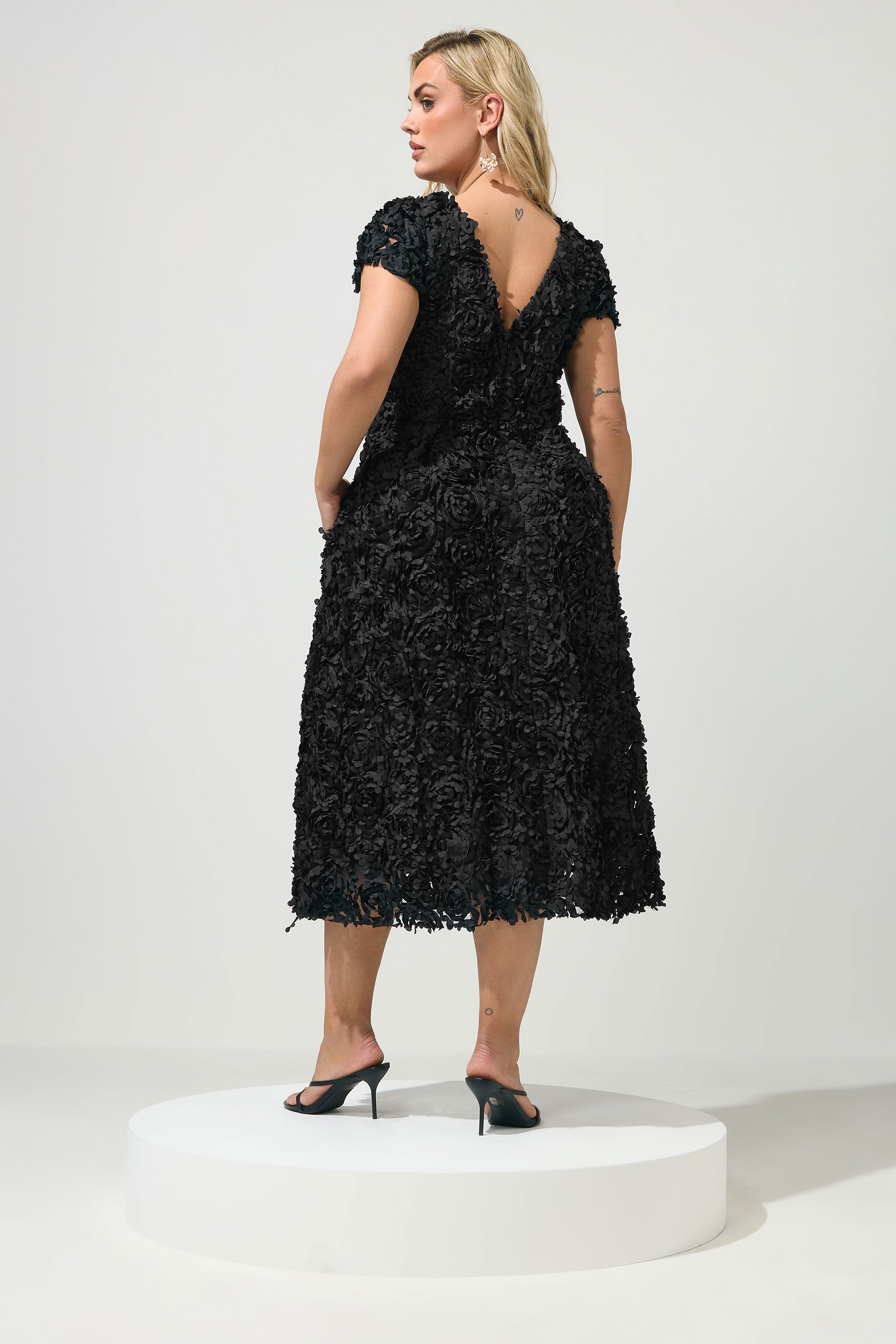 YOURS LONDON Plus Size Black 3D Floral Skater Dress | Yours Clothing 2