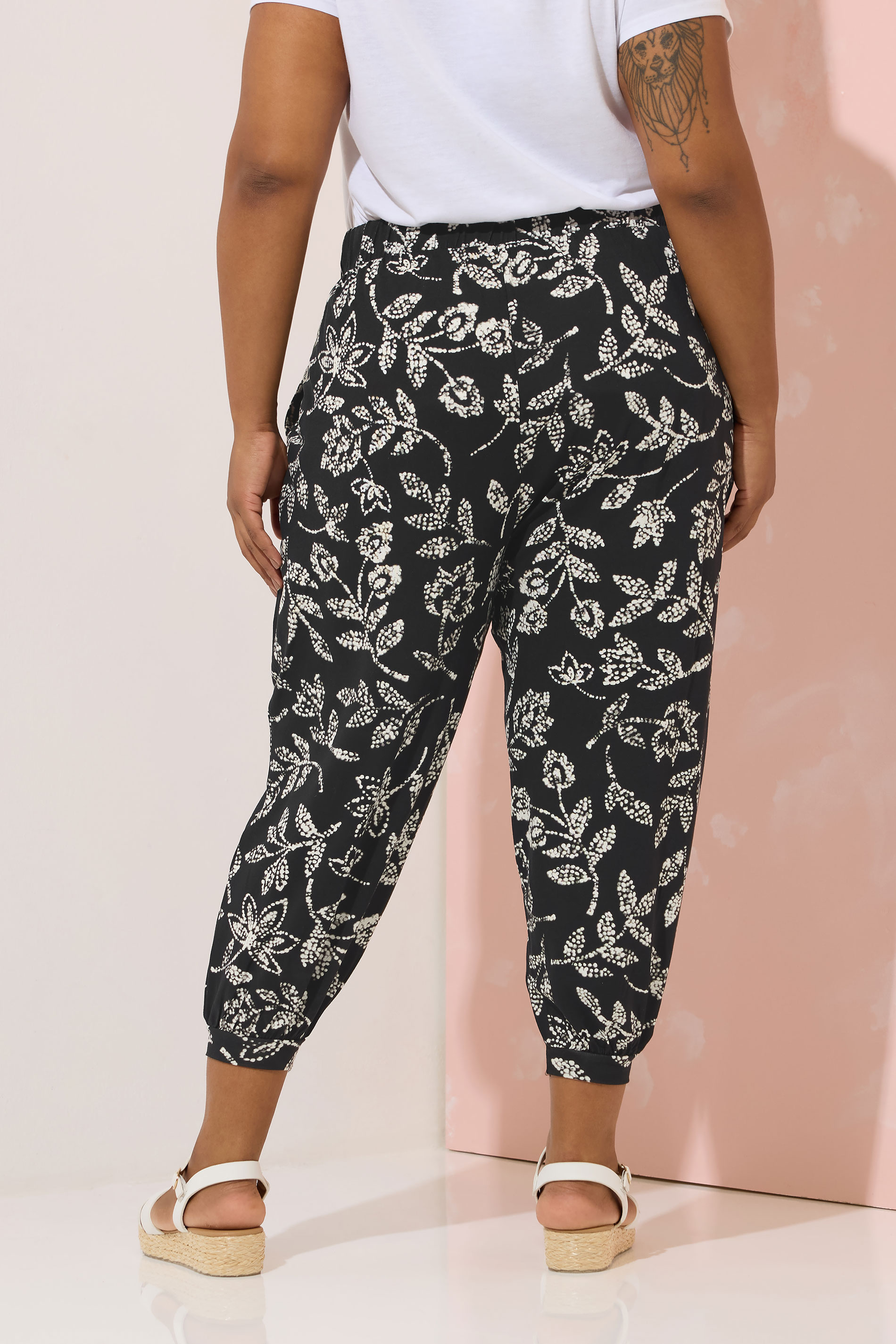 YOURS Plus Size Black Vine Print Cropped Balloon Trousers | Yours Clothing 2