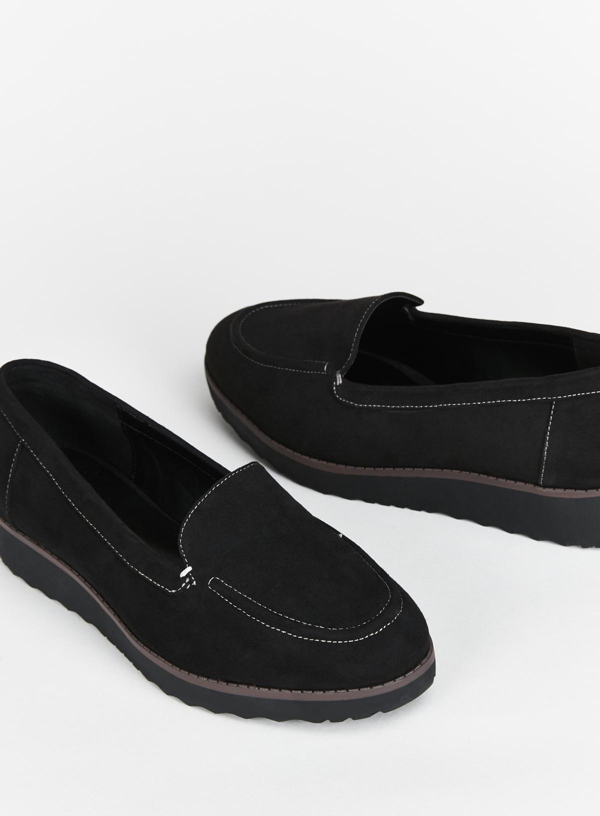 Evans Black Contrast Stitching Loafer | Evans