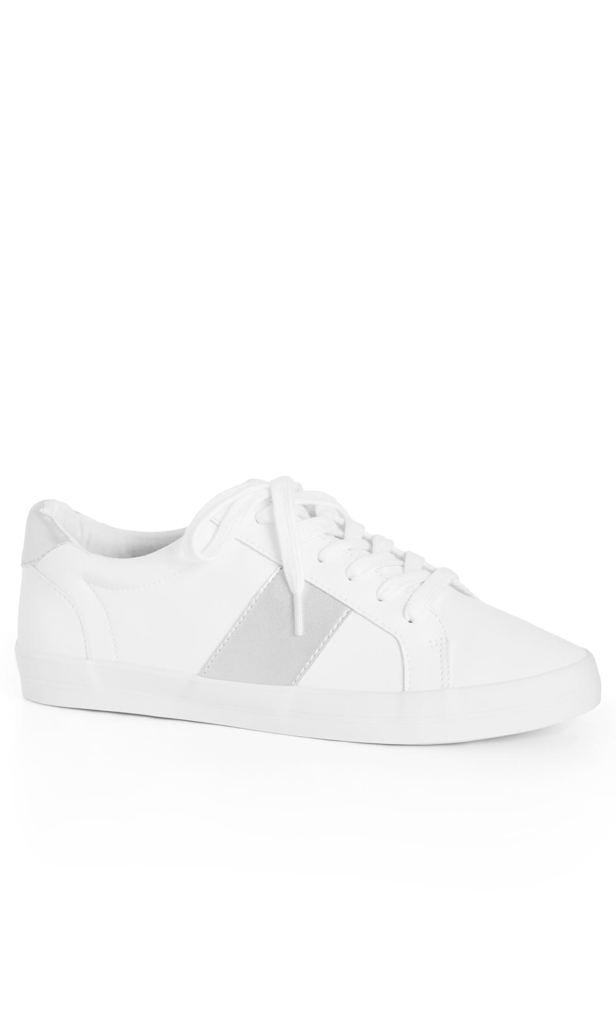 Star White Contrast Trainer 1
