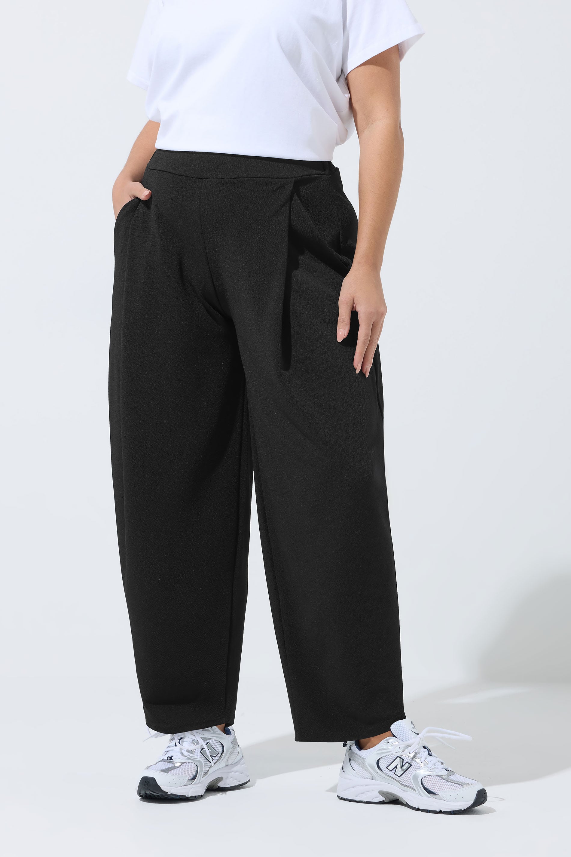 LIMITED COLLECTION Plus Size Black Pleated Barrel Leg Trousers | Yours Clothing 1