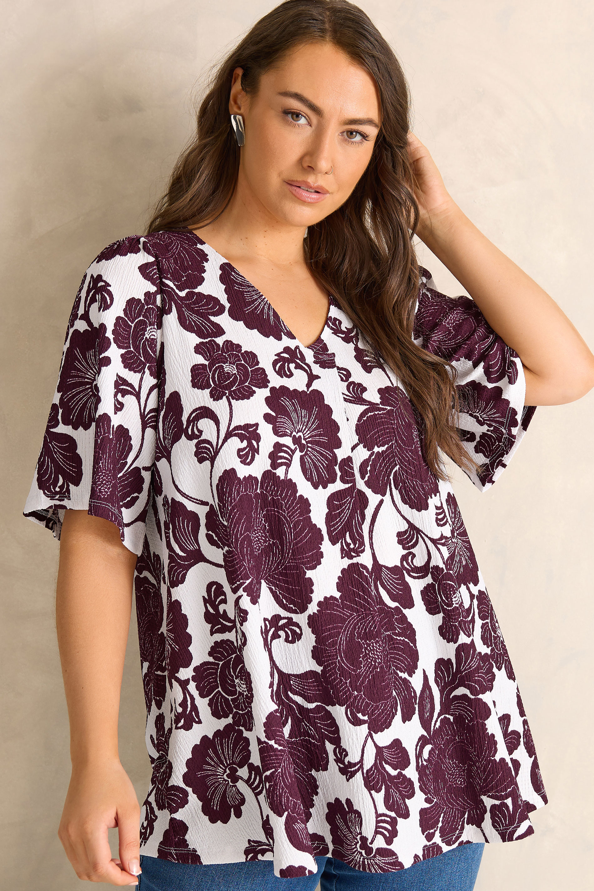 Evans Women's Red Plus Berry Floral Pleat Front Top Size 30-32