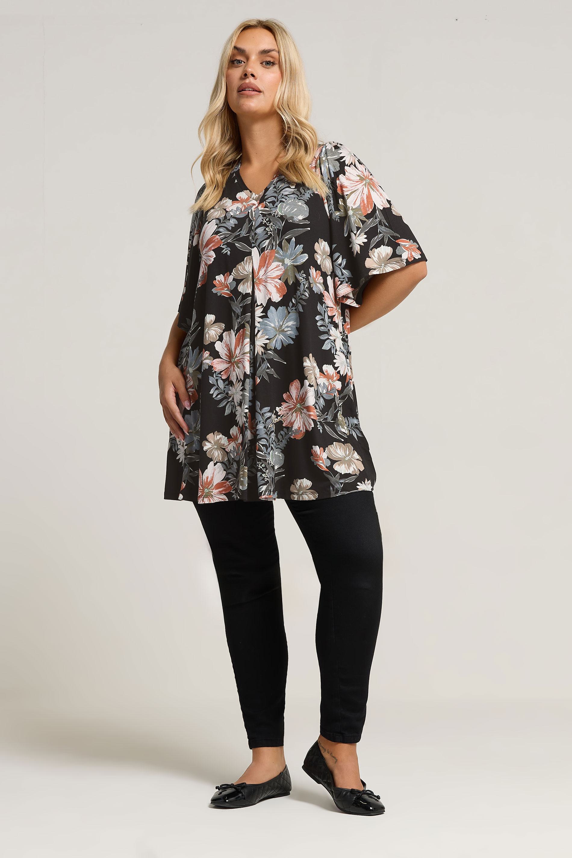 YOURS Plus Size Black Floral Print Pleat Front Top | Yours Clothing 1