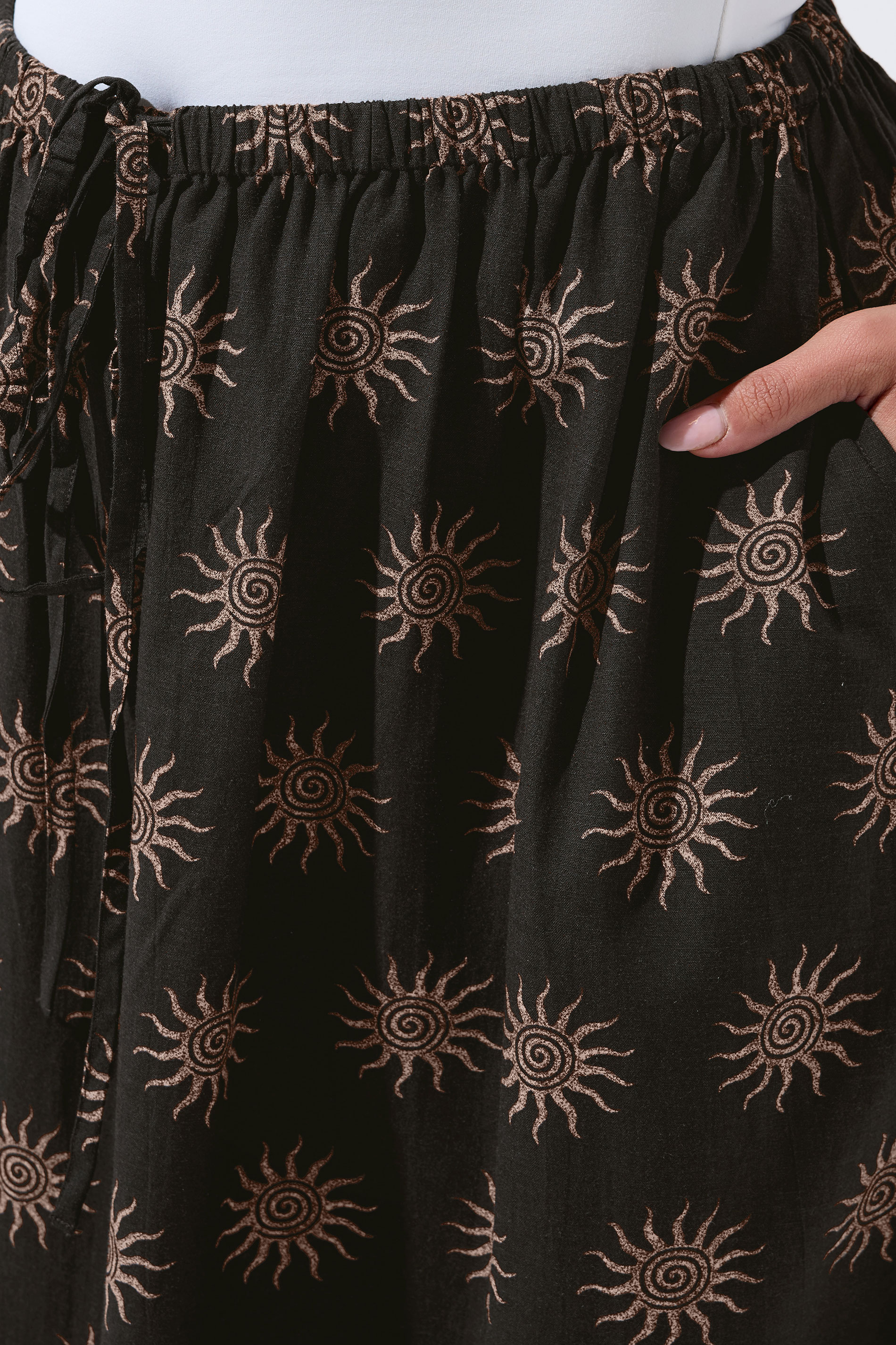 LIMITED COLLECTION Plus Size Dark Brown Sun Print Linen Maxi Skirt | Yours Clothing 5