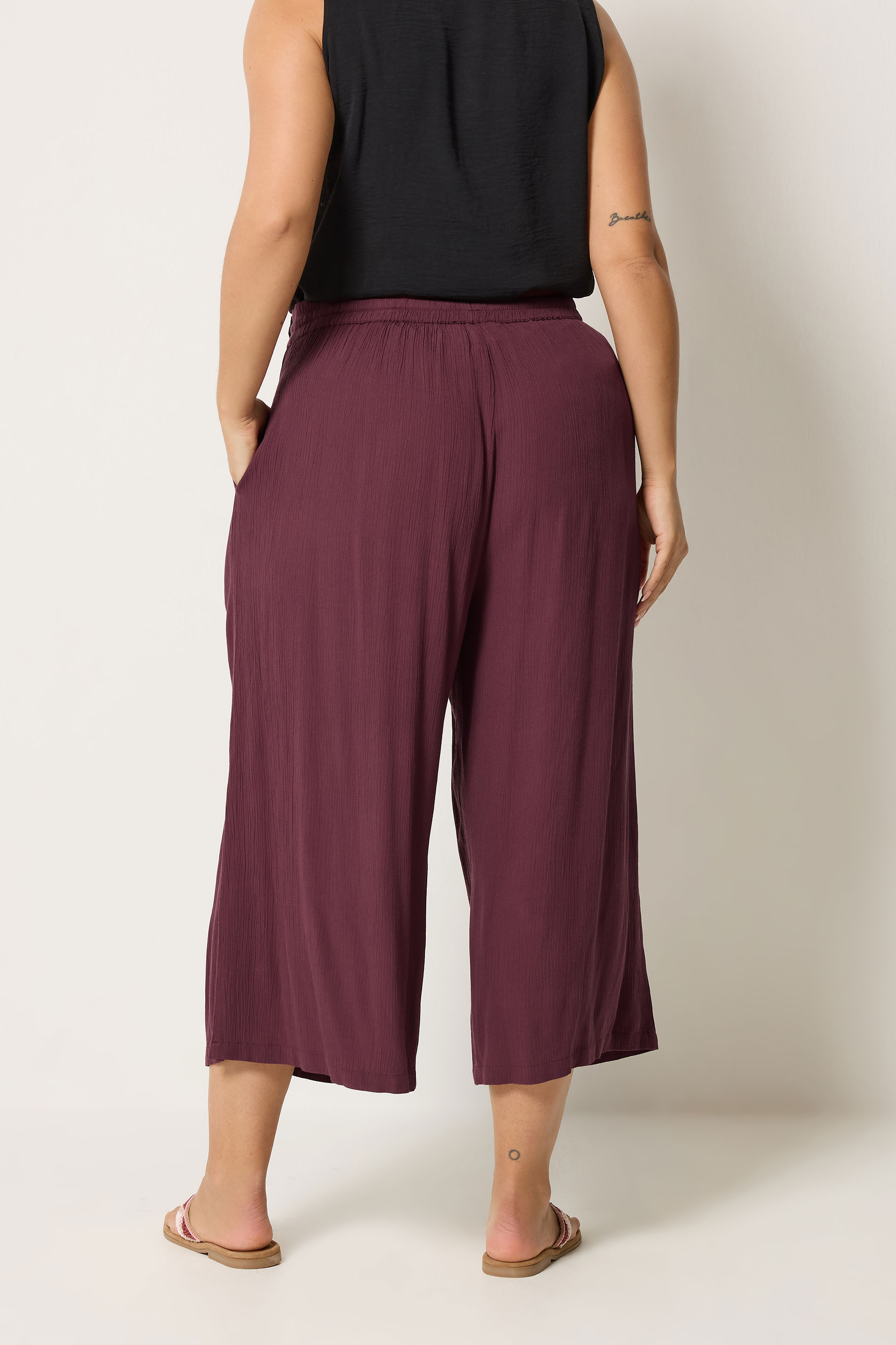 YOURS Plus Size Berry Red Scallop Crinkle Cropped Trousers | Yours Clothing 2