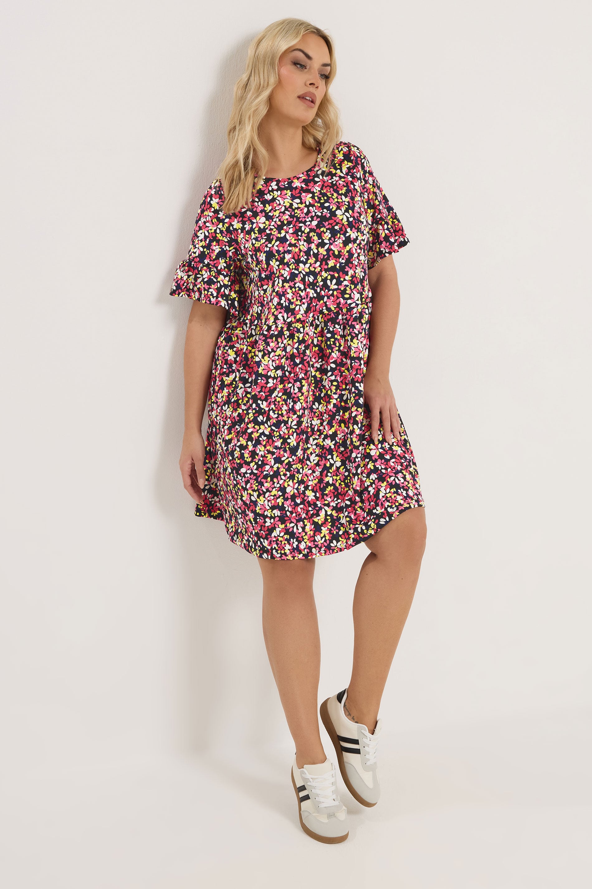 YOURS Plus Size Black Frill Sleeve Floral Dress | Yours Clothing 1