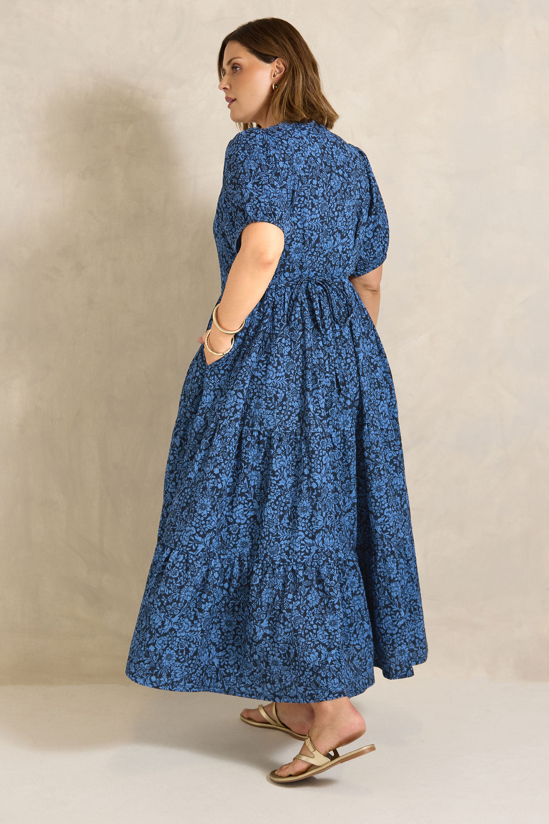 EVANS Plus Size Navy Blue Floral Tiered Dress | Evans 2