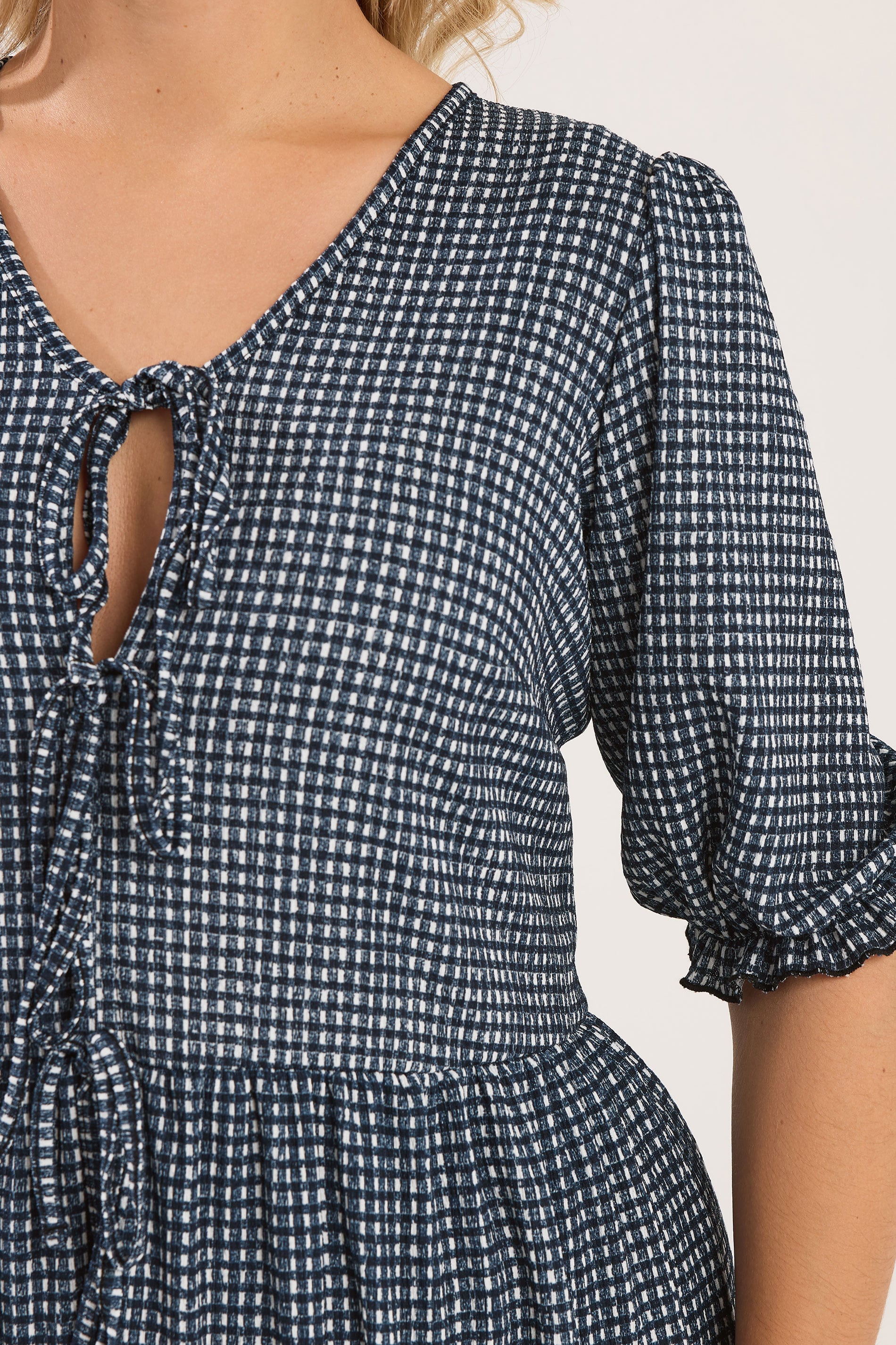 YOURS Plus Size Black Gingham Bow Tie Front Maxi Dress | Yours Clothing 4
