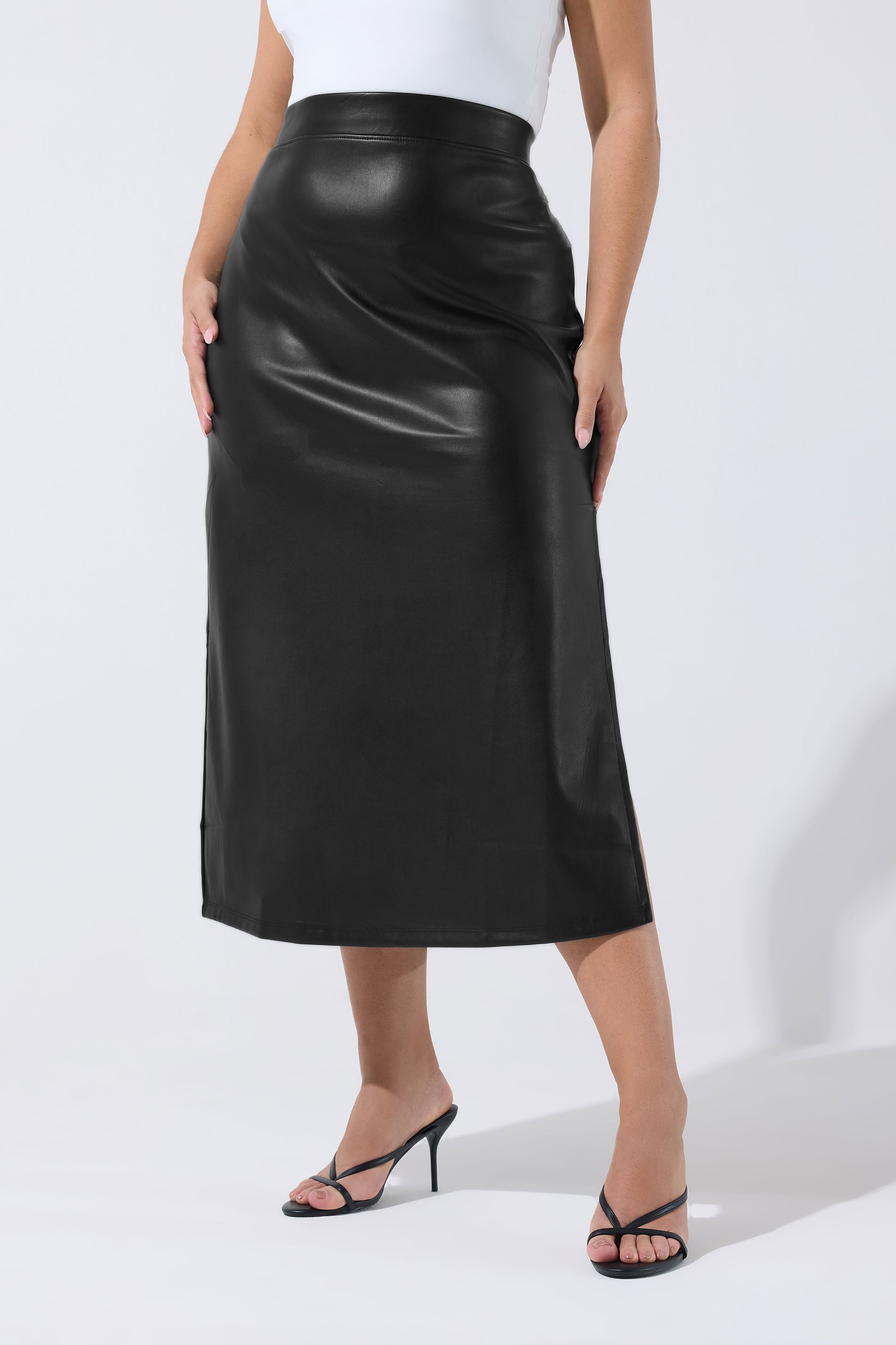 LIMITED COLLECTION Plus Size Black Faux Leather Maxi Skirt | Yours Clothing 3