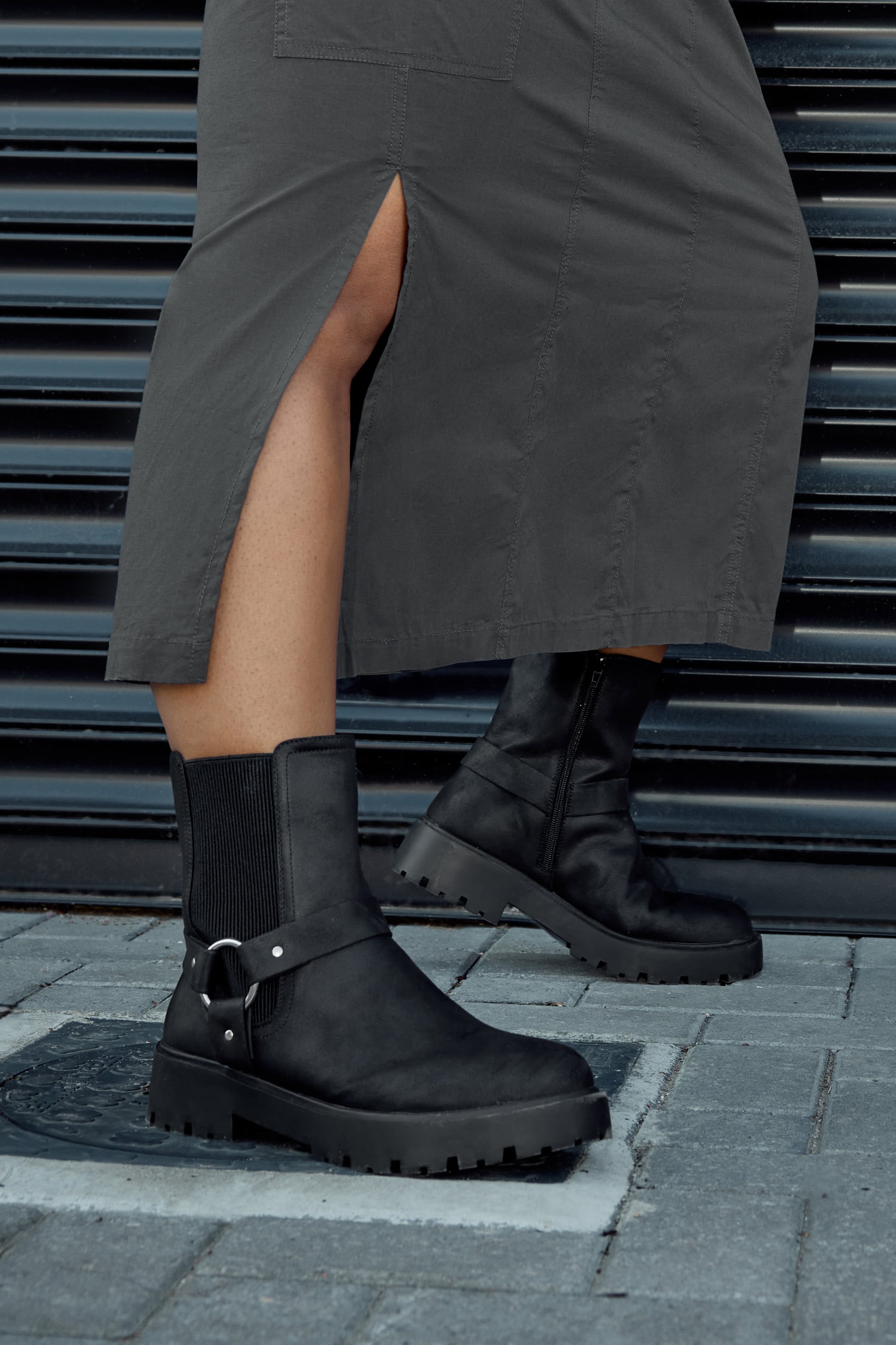 Black Chunky Biker Chelsea Boot In Wide E Fit & Extra Wide EEE Fit | Yours Clothing 3