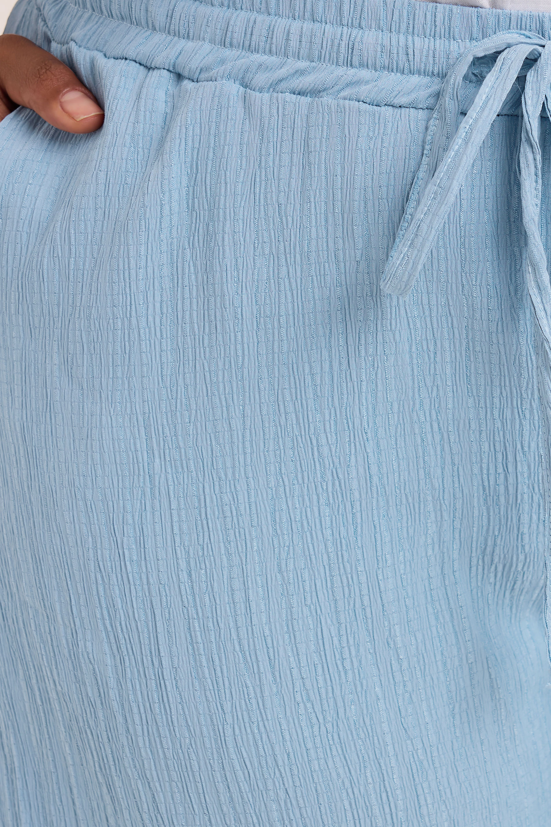 YOURS Plus Size Light Blue Crinkle Midaxi Culottes | Yours Clothing 4