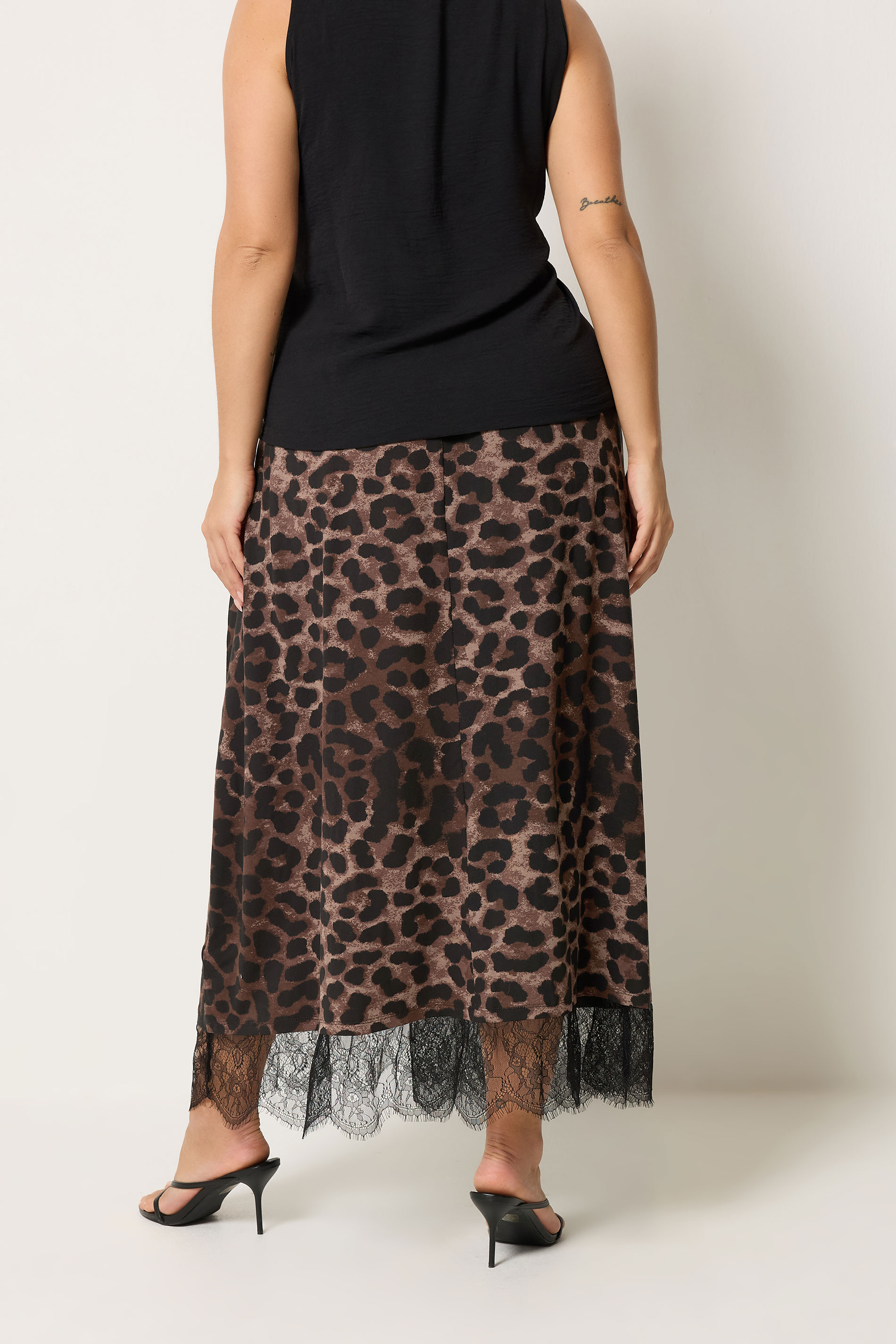 YOURS Plus Size Chocolate Brown Leopard Skirt | Yours Clothing 2