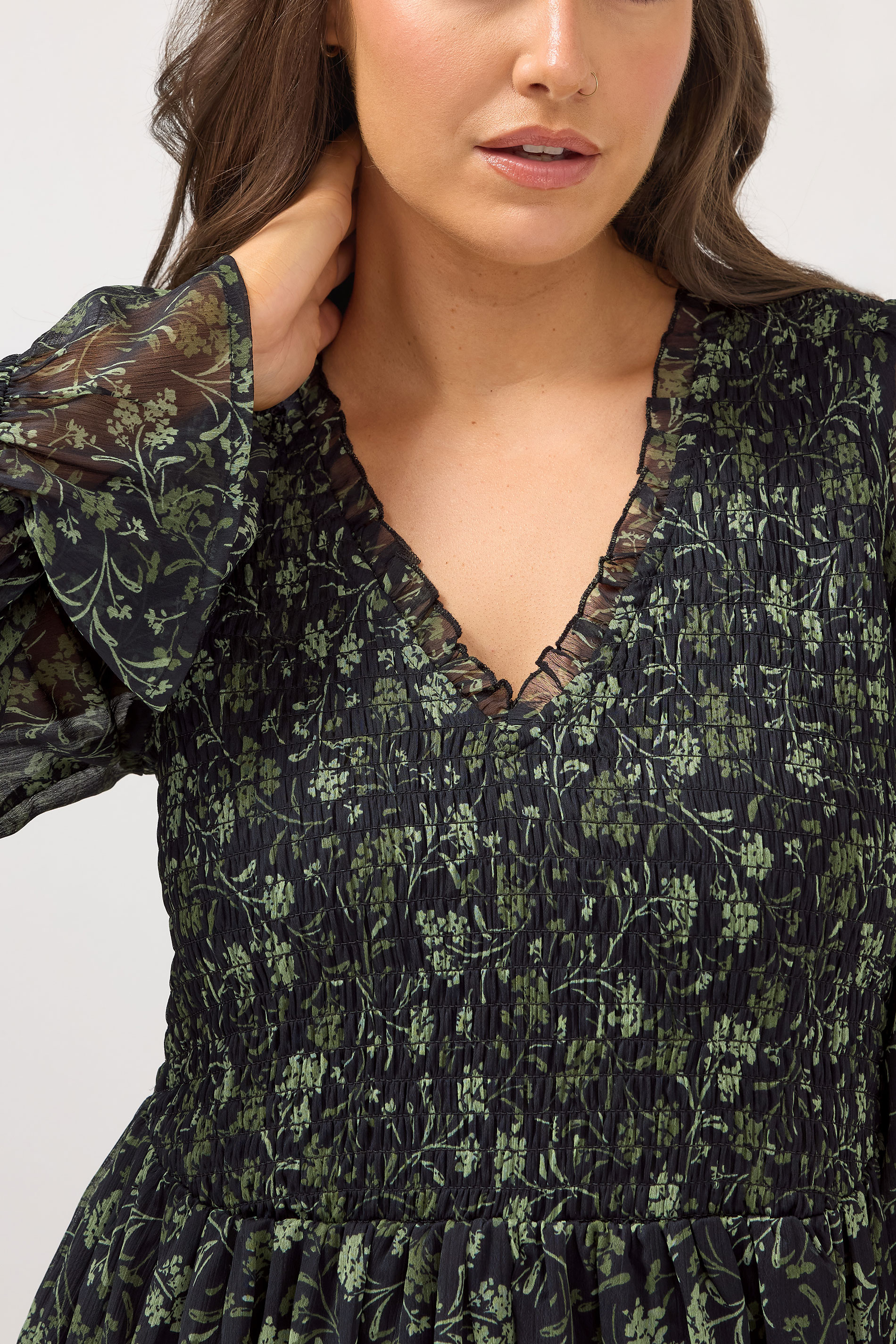 YOURS Plus Size Black Floral Shirred Mini Dress | Yours Clothing 4