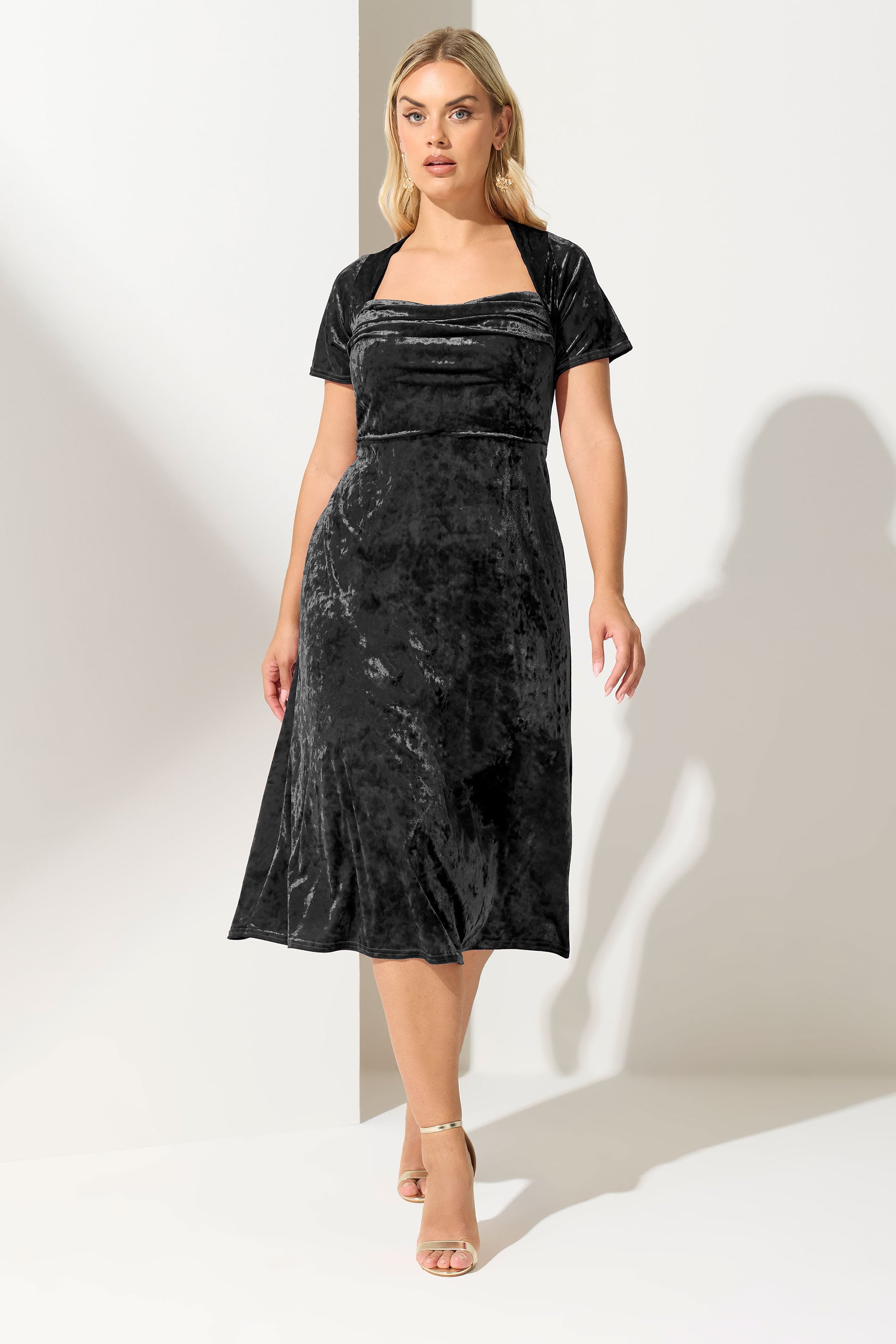 YOURS LONDON Plus Size Black Velvet Square Neck Midi Dress | Yours Clothing 3