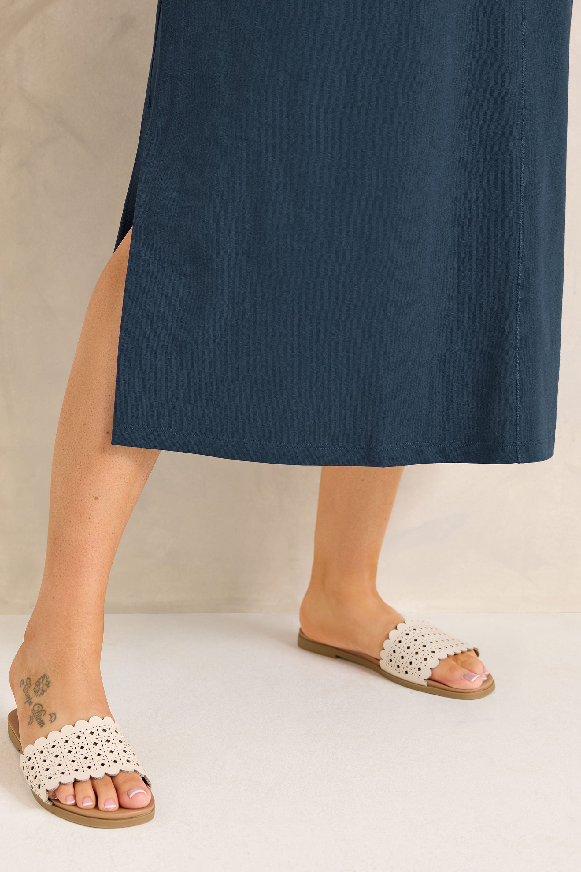EVANS Plus Size 2 Pack Green & Navy Blue Cotton Dresses | Evans 7