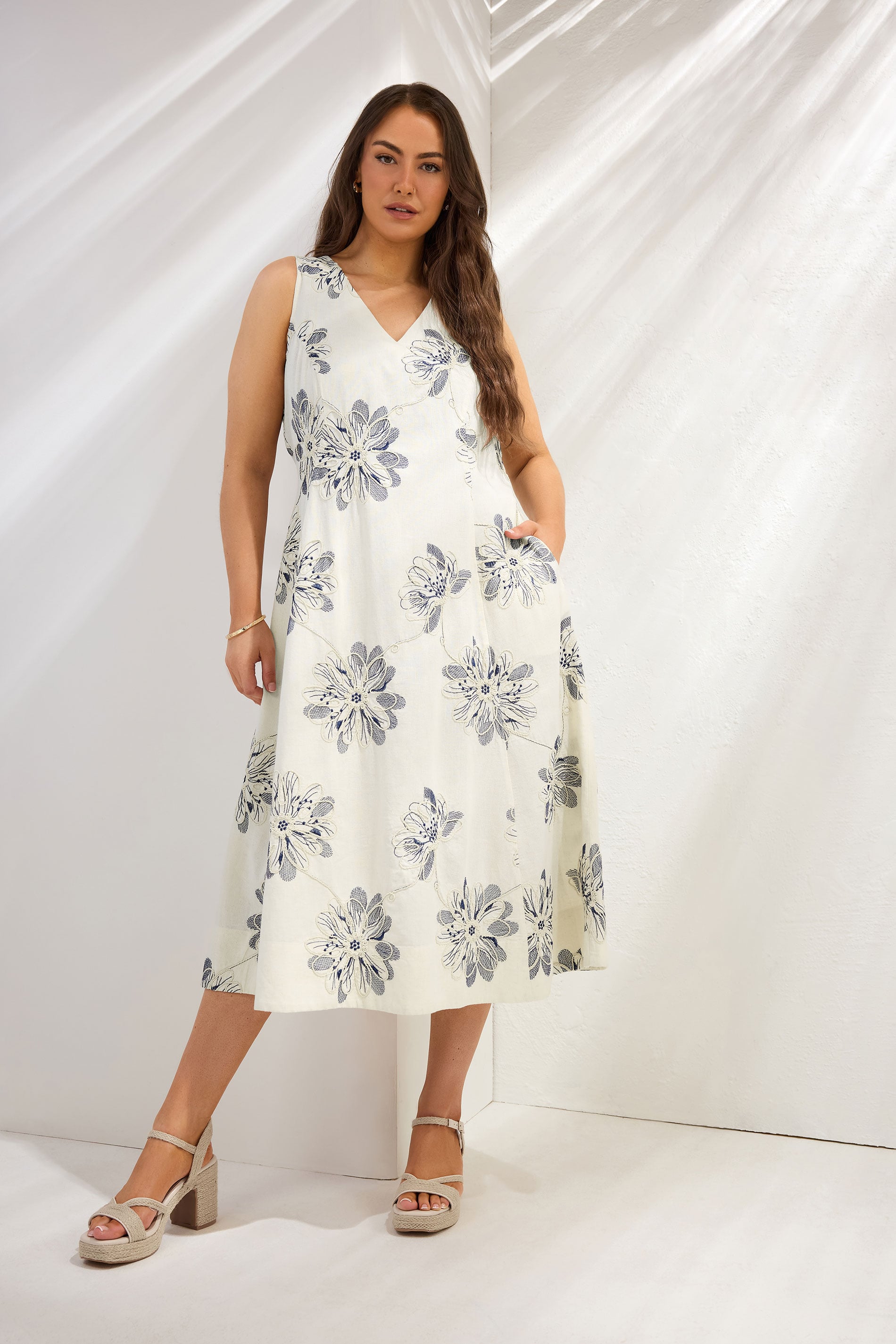Evans Women's Cream Plus Embroidered Floral Linen Midi Dress Size 30-32