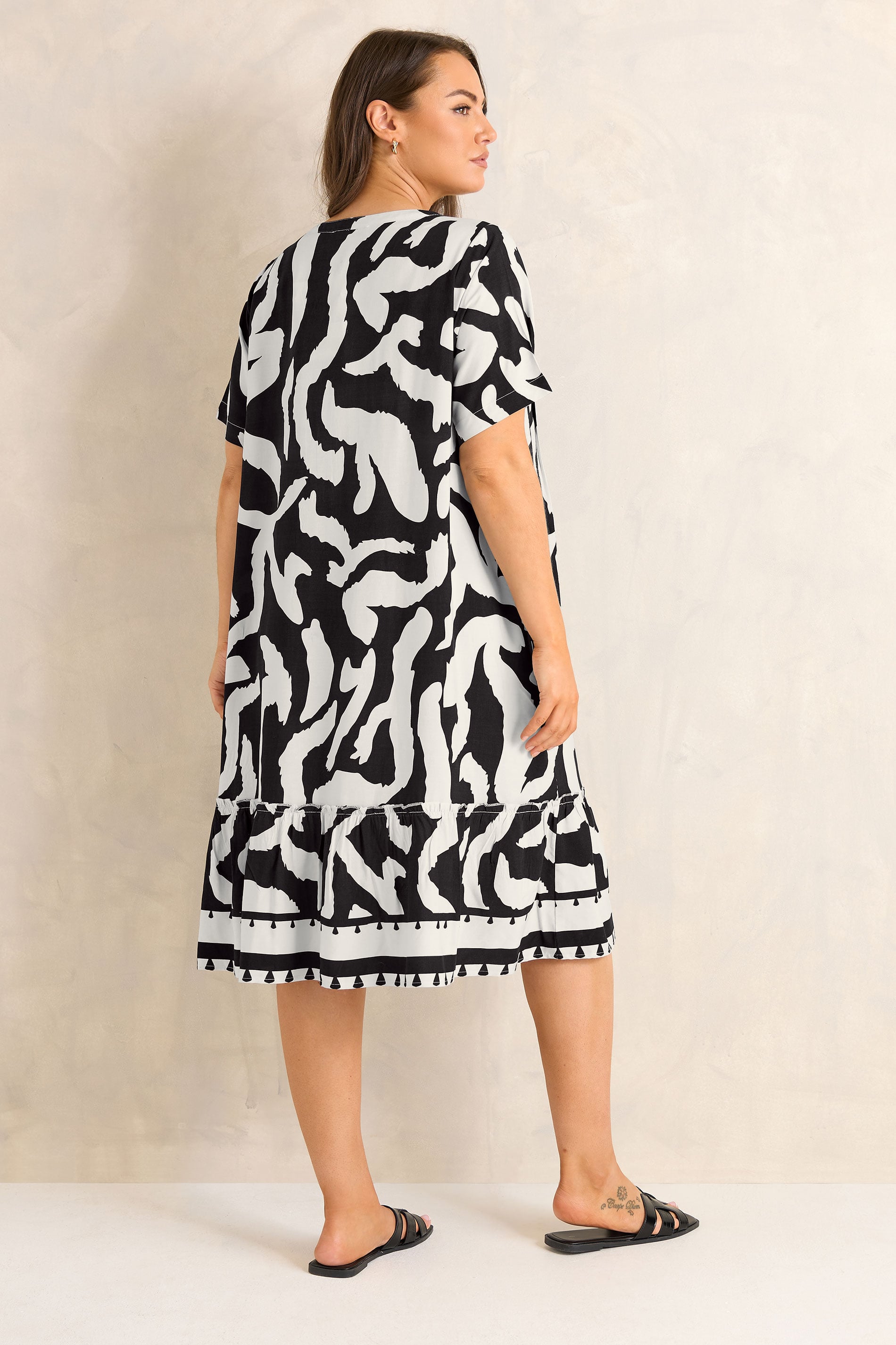 EVANS Plus Size Black Abstract Pintuck Dress | Evans 4