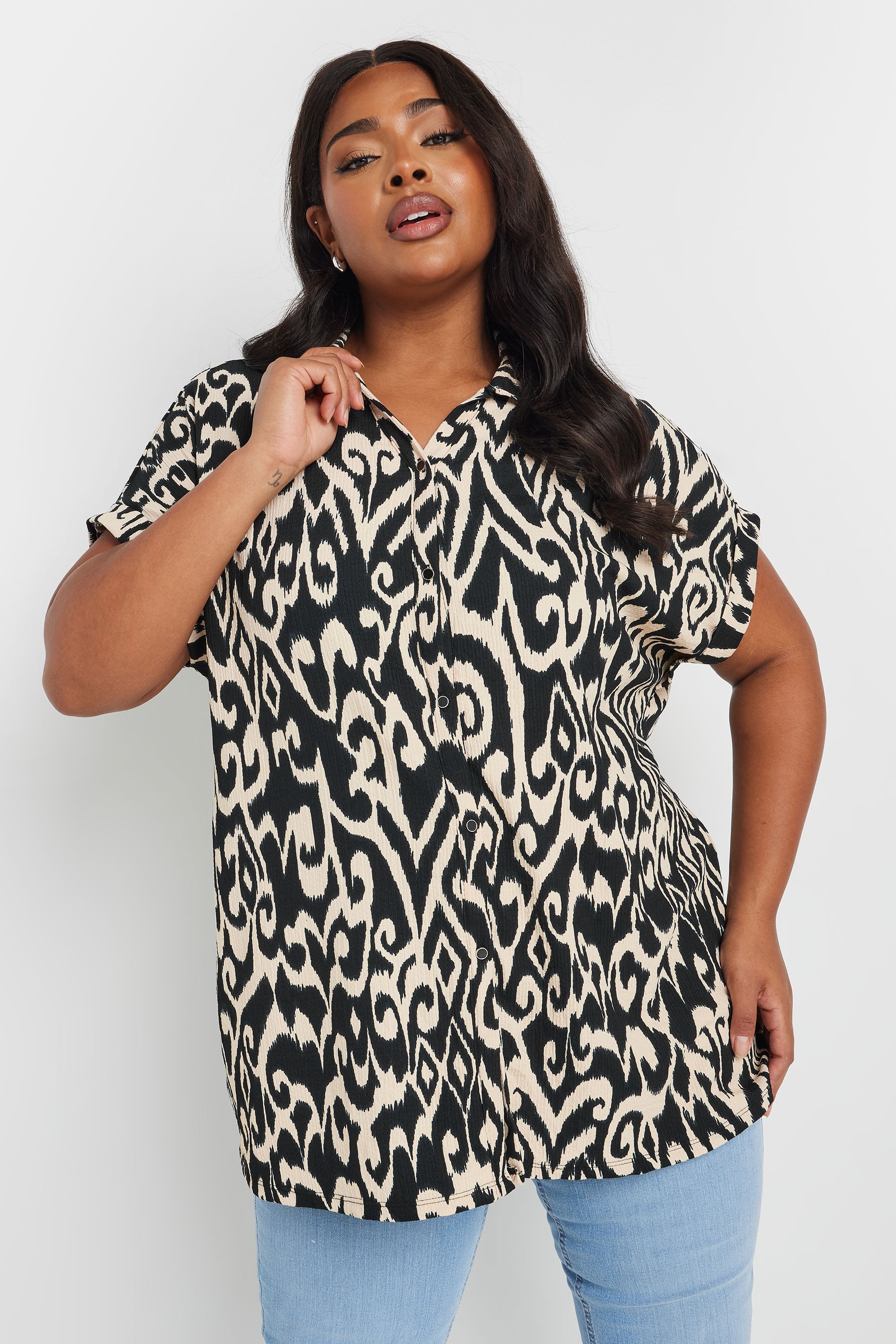 YOURS Plus Size Black & White Ikat Print Crinkle Shirt | Yours Clothing 3