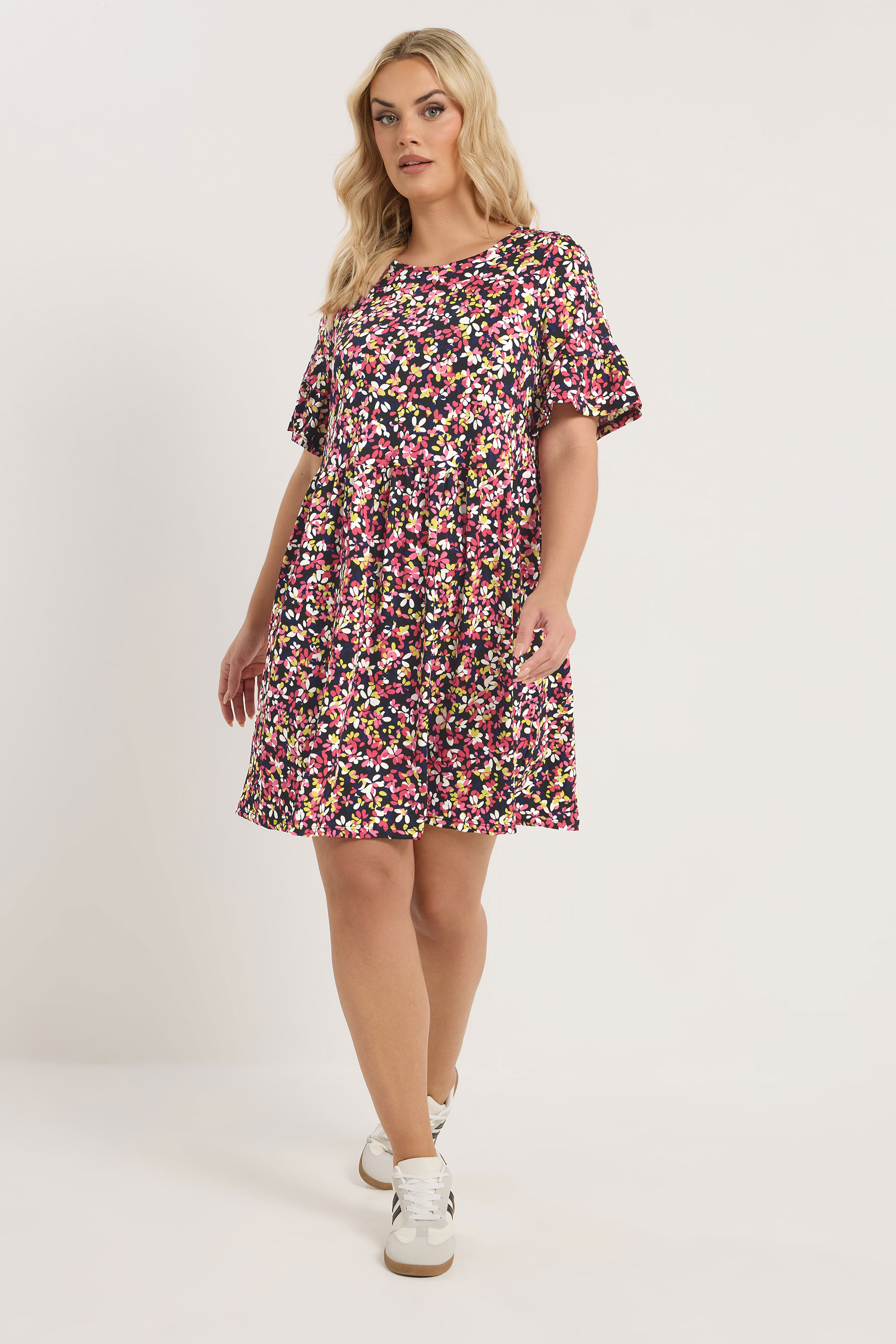 YOURS Plus Size Black Frill Sleeve Floral Dress | Yours Clothing 3
