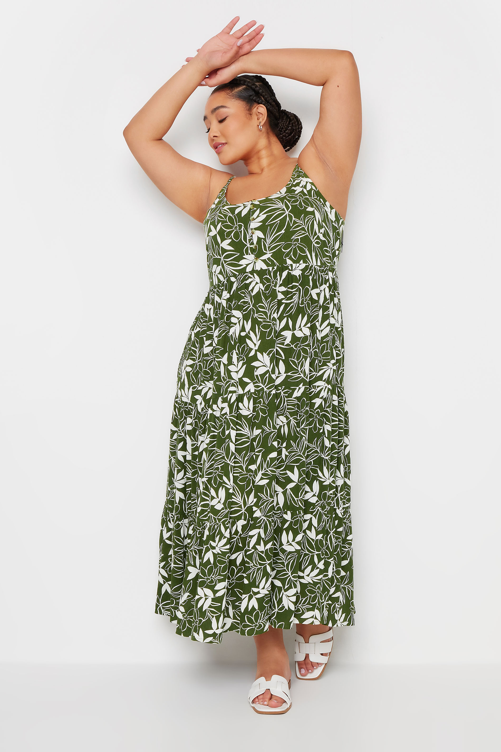 YOURS Plus Size Green Leaf Print Crinkle Tiered Maxi Dress | Yours Clothing 1