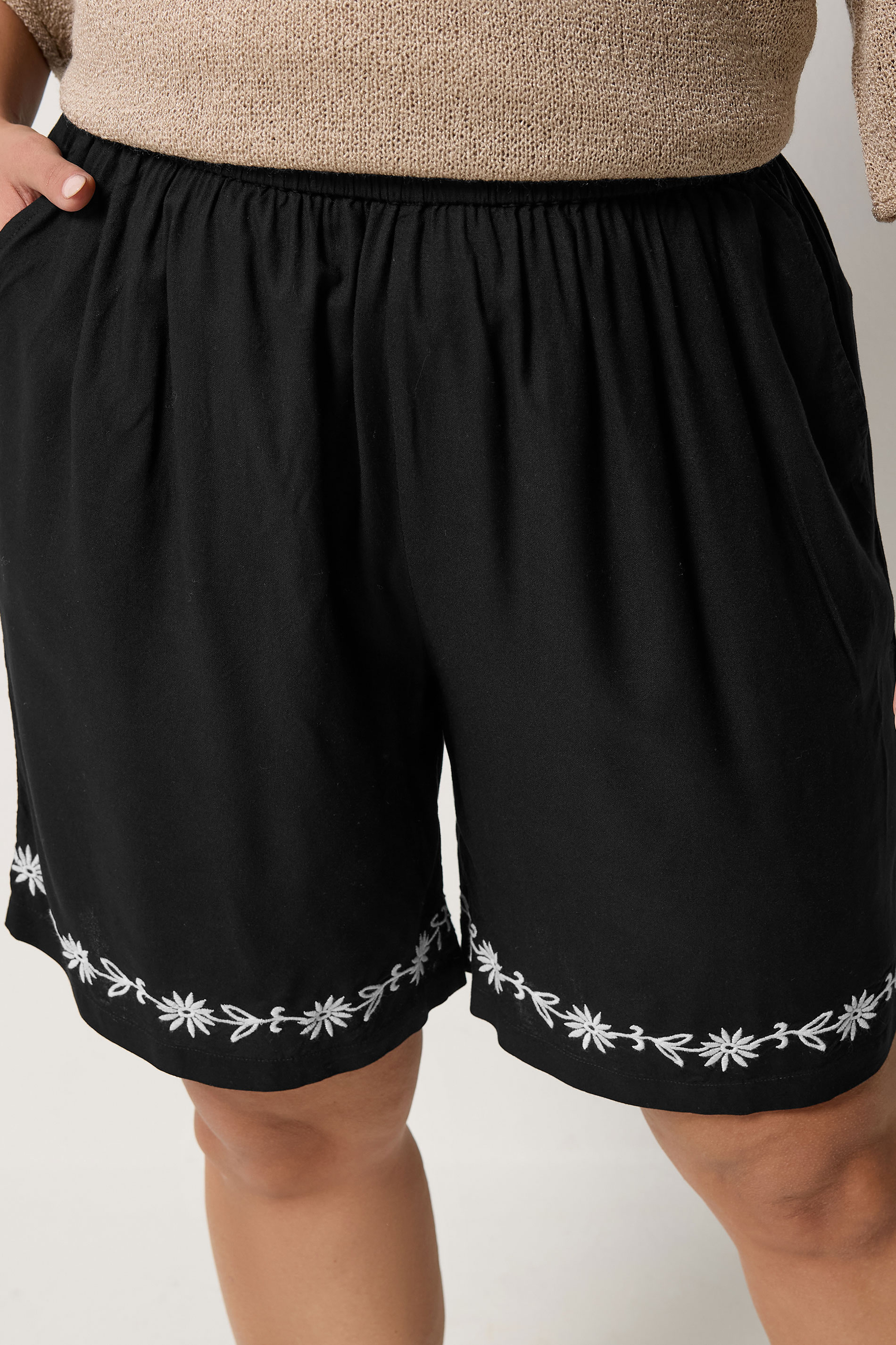 YOURS Plus Size Black Floral Embroidered Hem Shorts | Yours Clothing 4