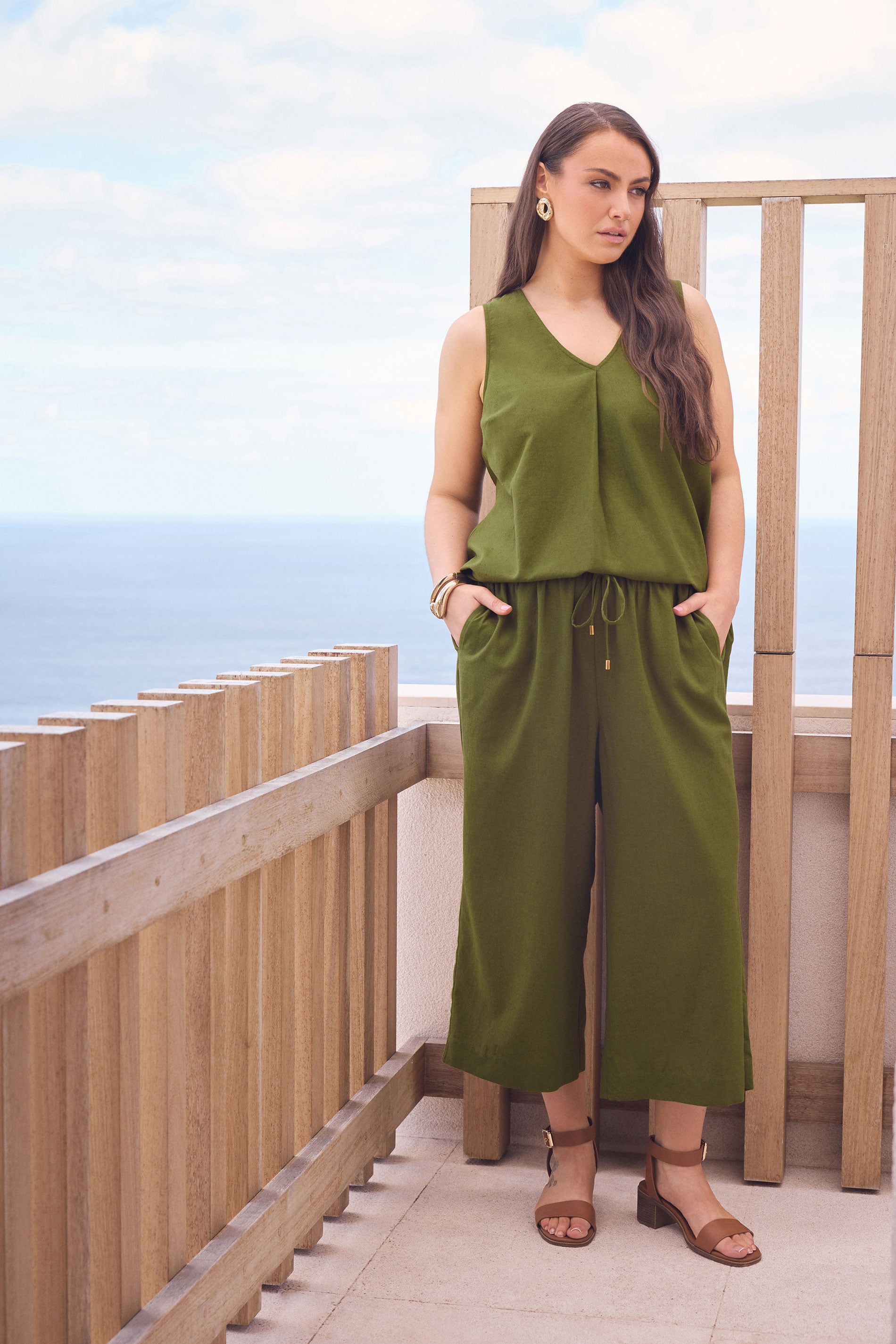 Evans Women's Green Plus Set Linen Vest & Trouser Size 18