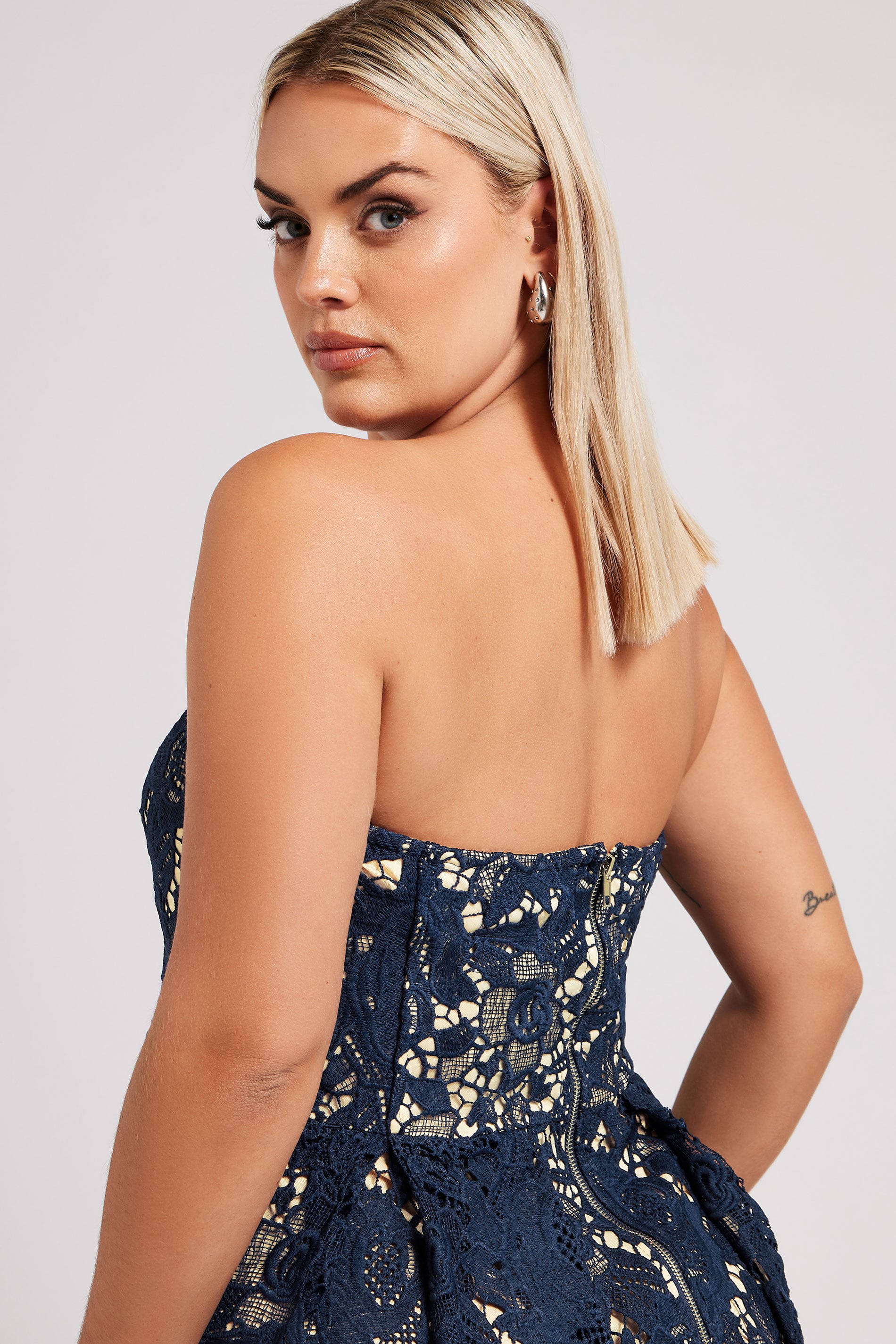 YOURS LONDON Plus Size Navy Blue Sleeveless Lace Skater Dress | Yours Clothing 5