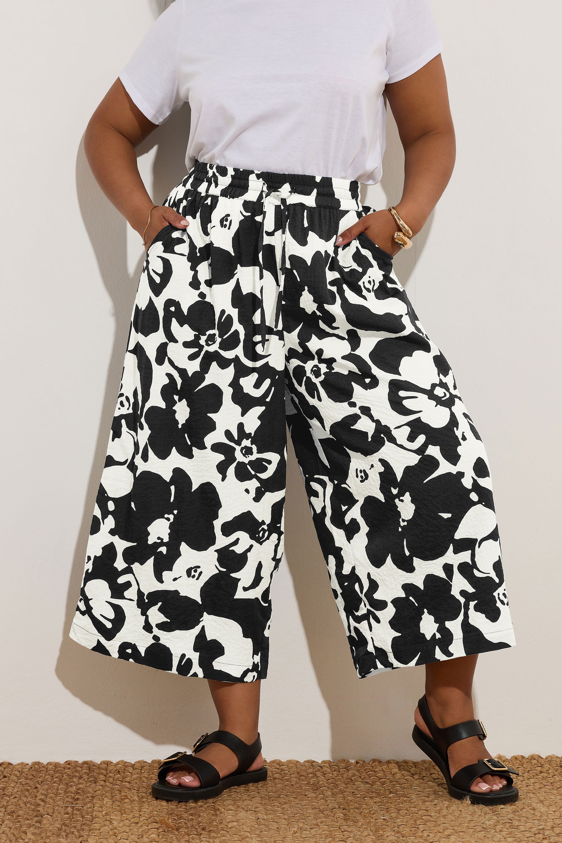 YOURS Plus Size Black Textured Floral Print Midaxi Culottes | Yours Clothing 3