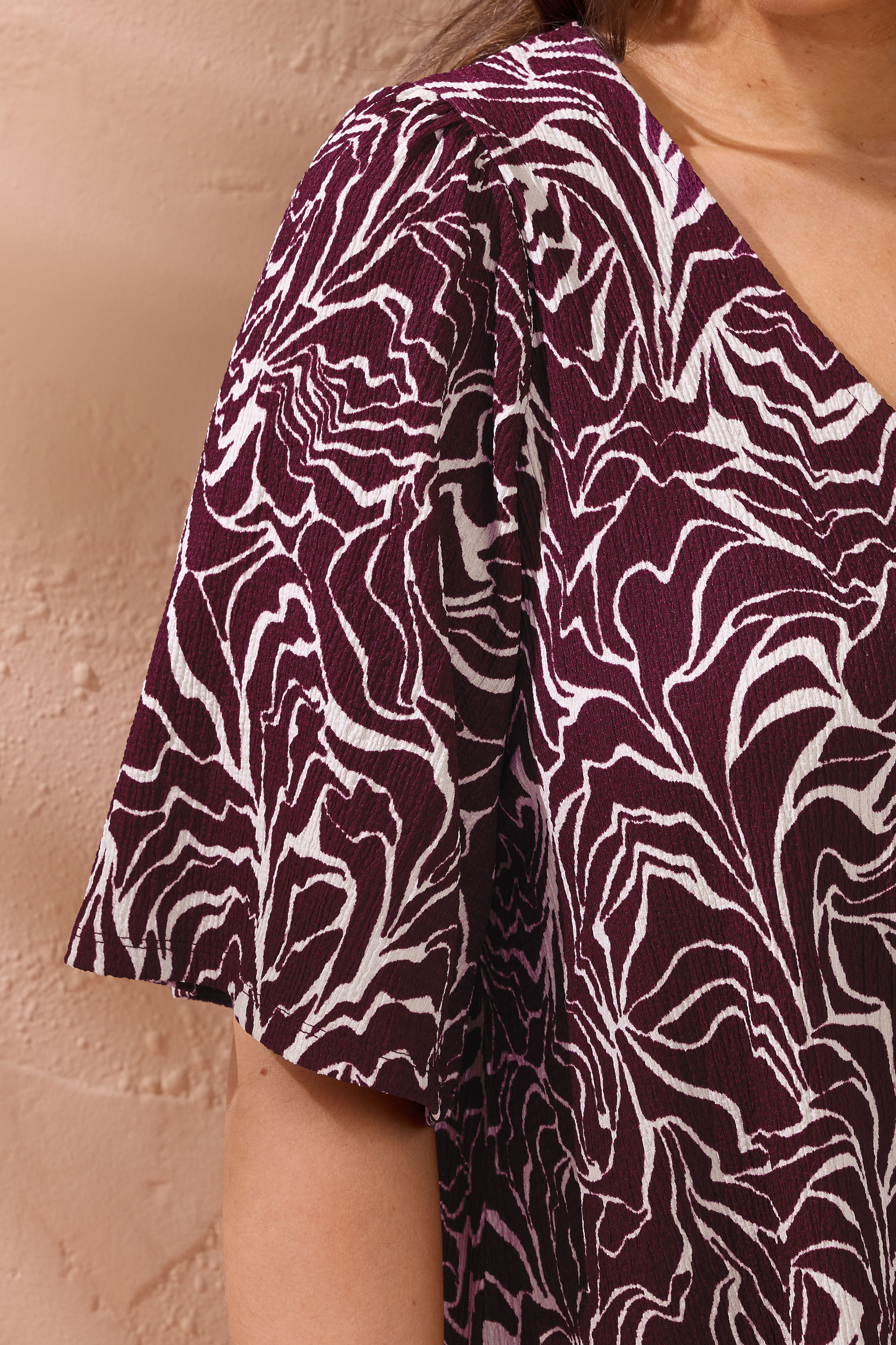 EVANS Plus Size Purple Abstract Floral Pleat Front Swing Top | Evans 4