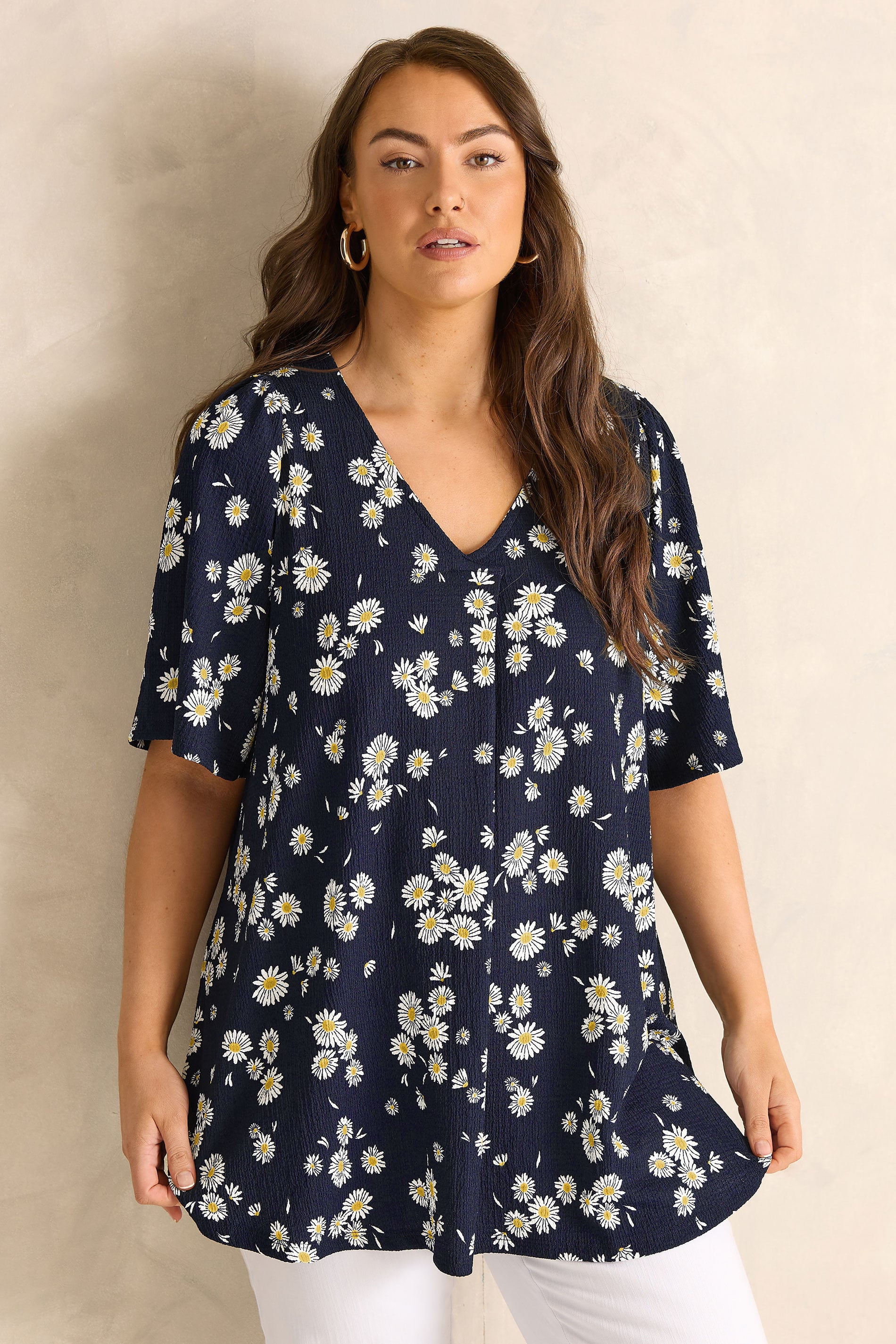 Evans Women's Blue Plus Navy Daisy Pleat Front Top Size 30-32